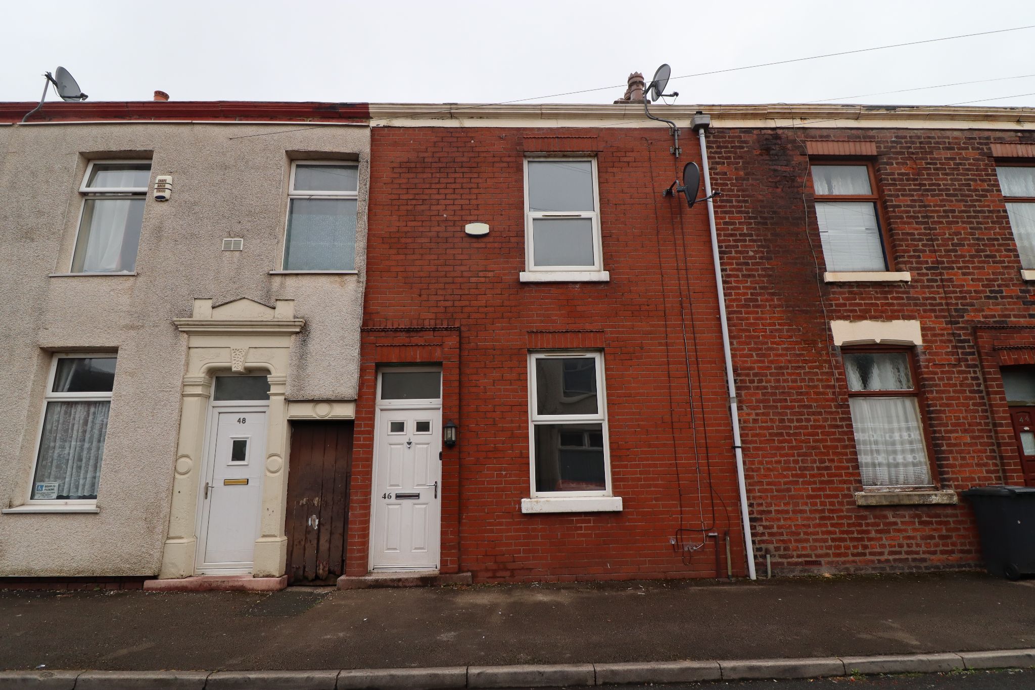 2 Bed Mid Terraced House To Rent - Photograph 1