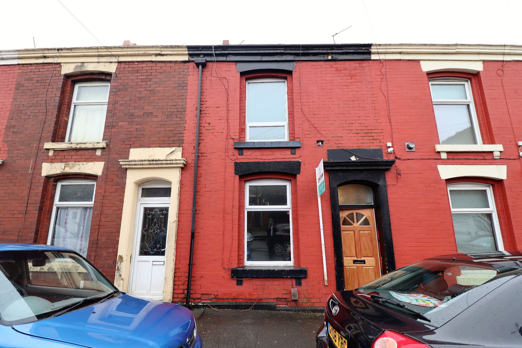 2 Bed Mid Terraced House To Rent - Photograph 1