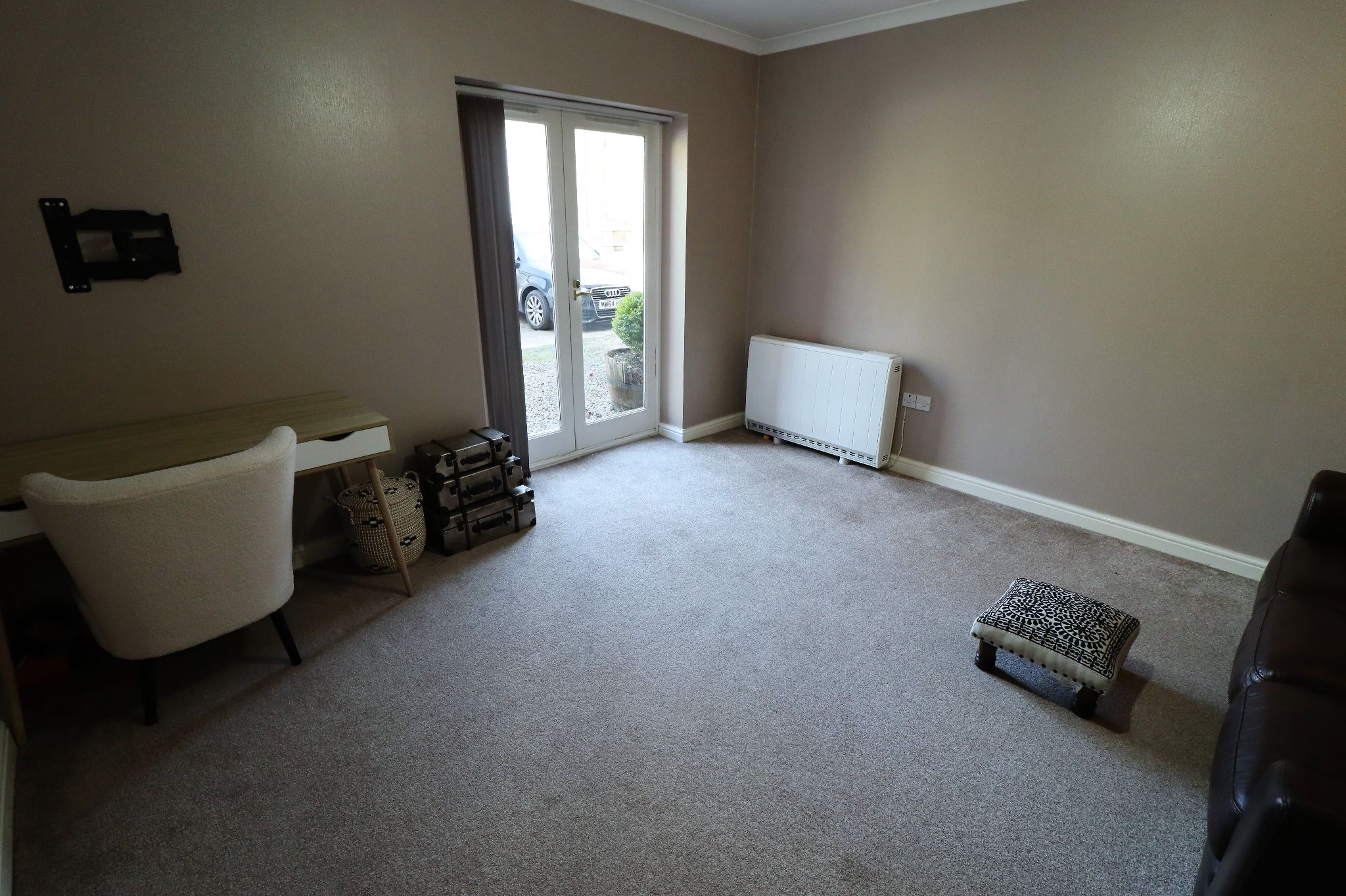 2 Bed Apartment Flat/apartment To Rent - Photograph 4