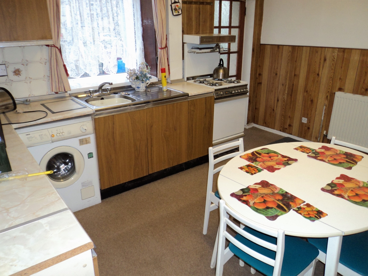 2 Bed Mid Terraced House For Sale - Secondary Image