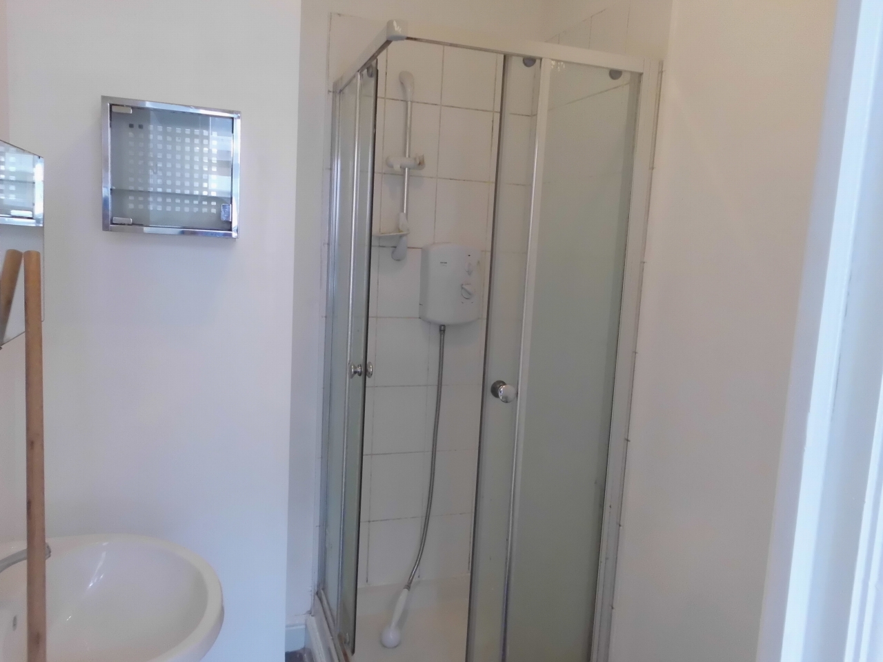 1 bedroom apartment flat/apartment For Sale in Leicester - Photograph 8.
