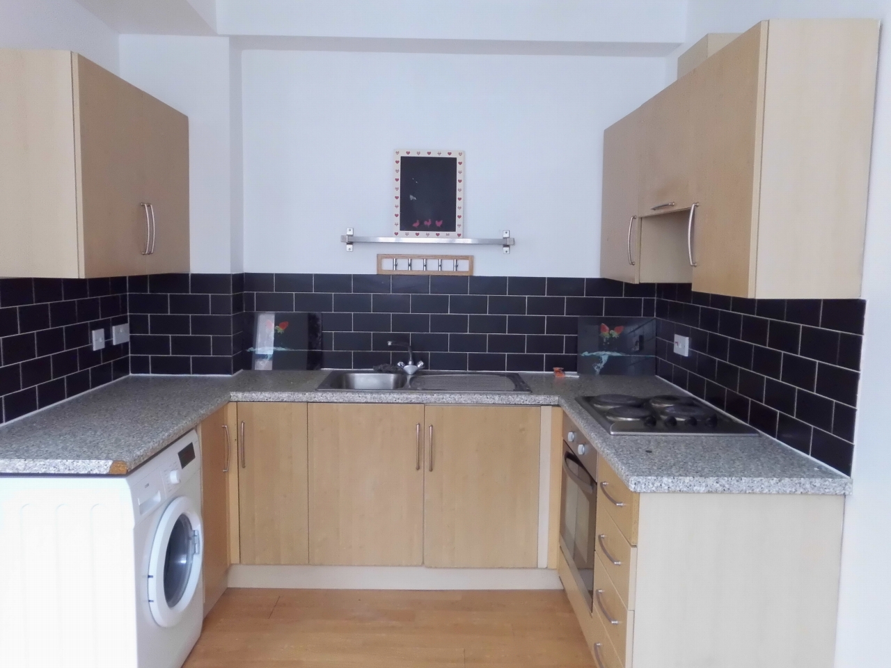 1 bedroom apartment flat/apartment For Sale in Leicester - Photograph 3.