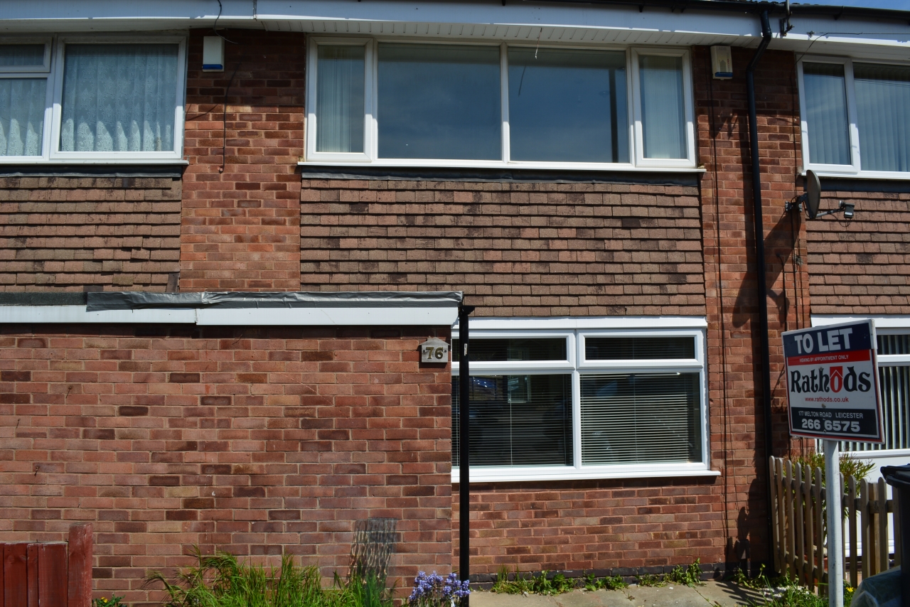 2 bedroom town house To Let in Leicester - Photograph 1.
