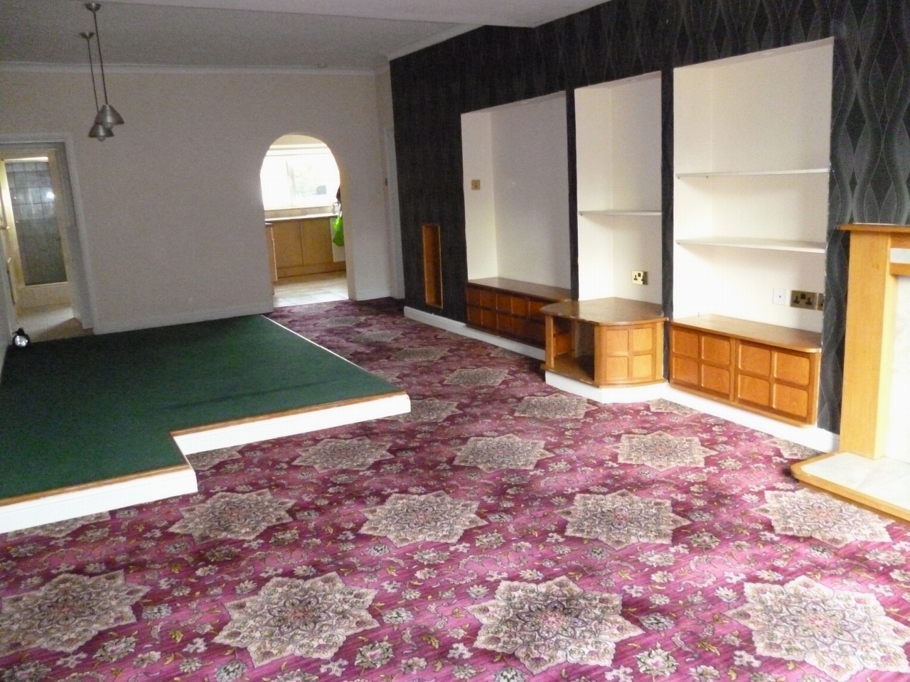 3 bedroom apartment flat/apartment SSTC in Leicester - Photograph 5.