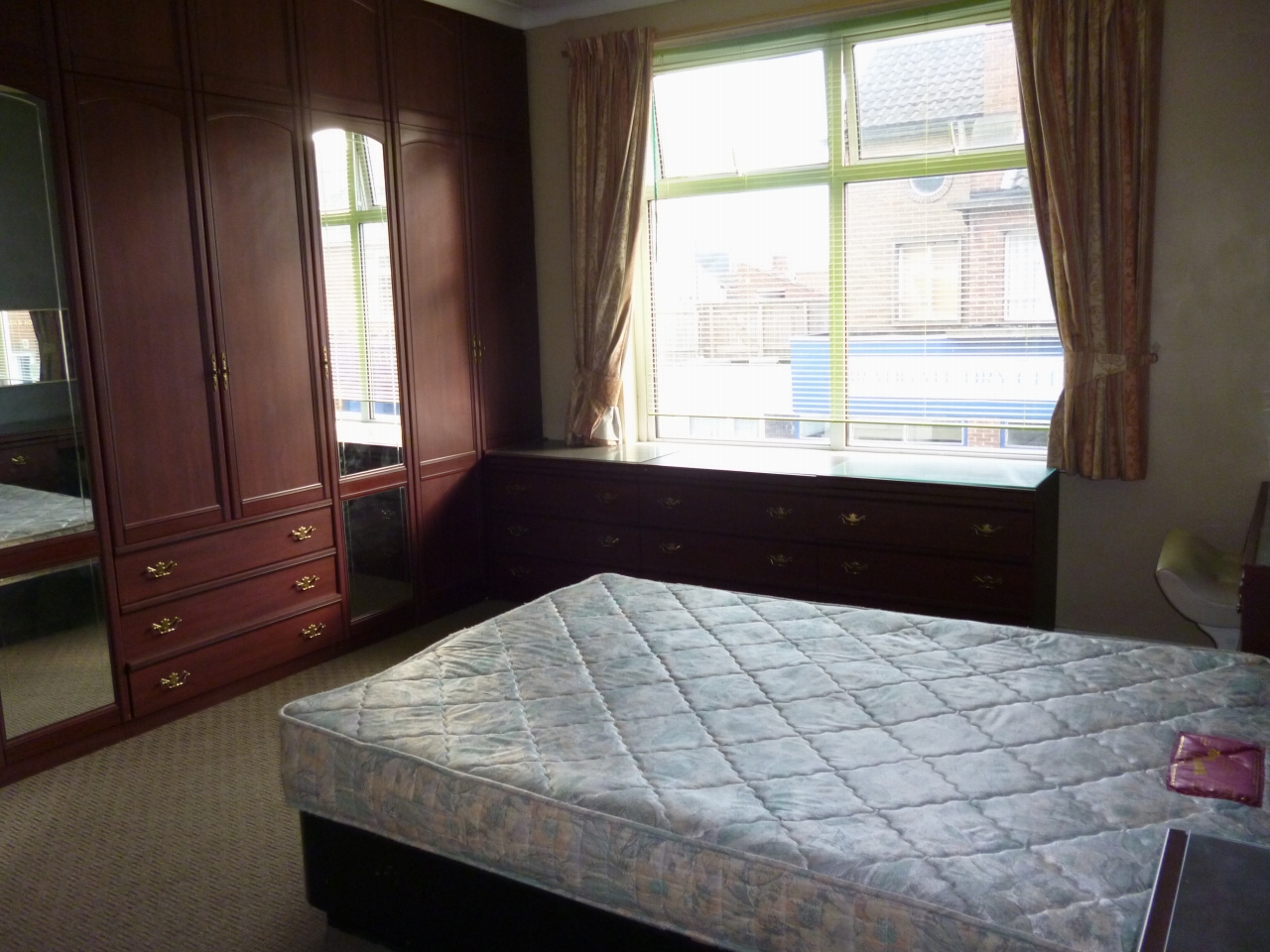 3 bedroom apartment flat/apartment SSTC in Leicester - Photograph 9.