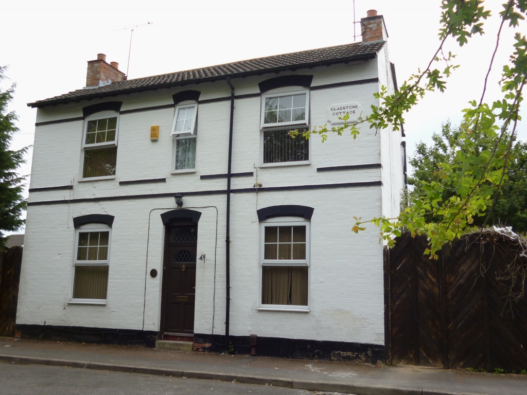 3 bedroom detached house SSTC in Leicester - Photograph 1.