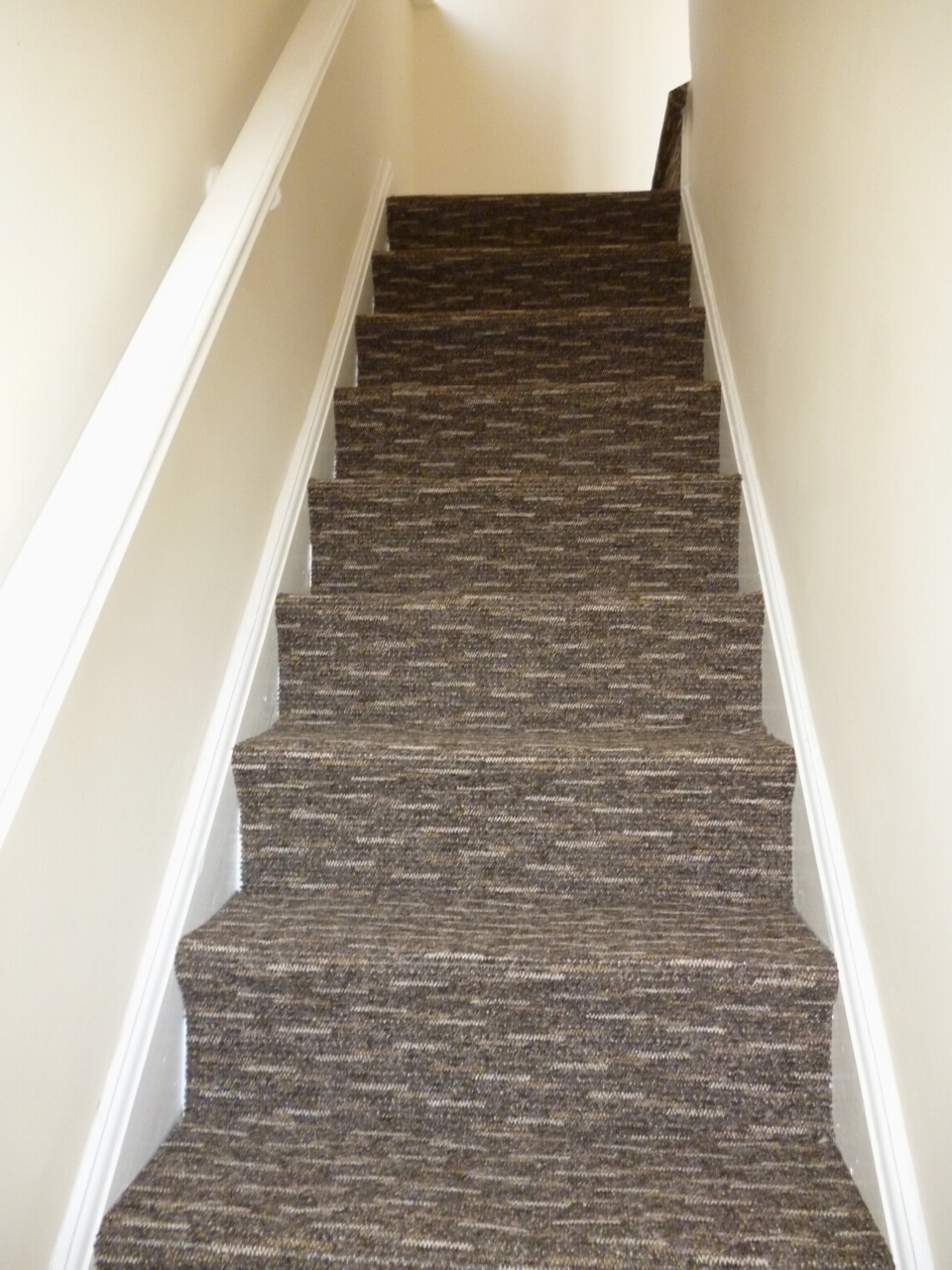 3 bedroom mid terraced house To Let in Leicester - Photograph 7.