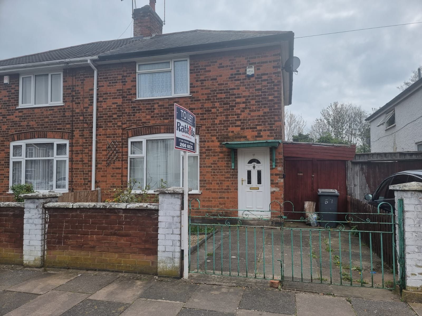 2 bedroom semi-detached house To Let in Leicester - Photograph 1.