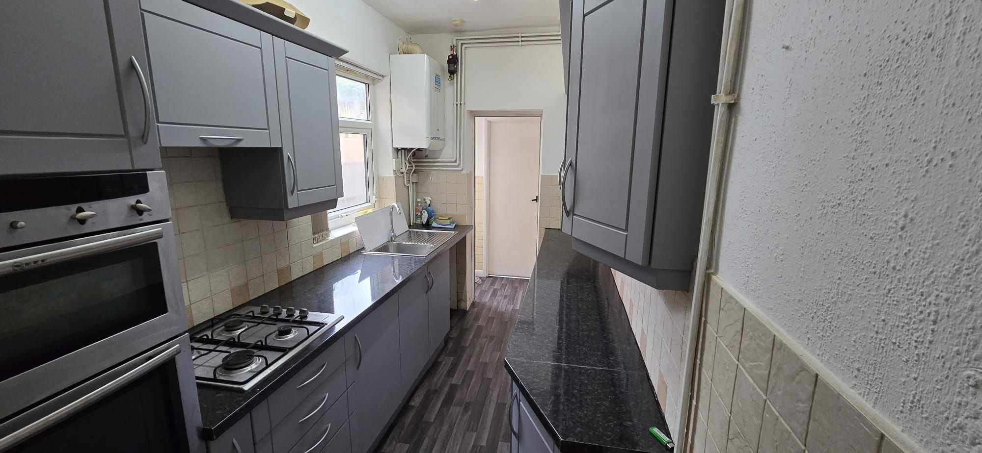 3 bedroom mid terraced house To Let in Leicester - Photograph 5.