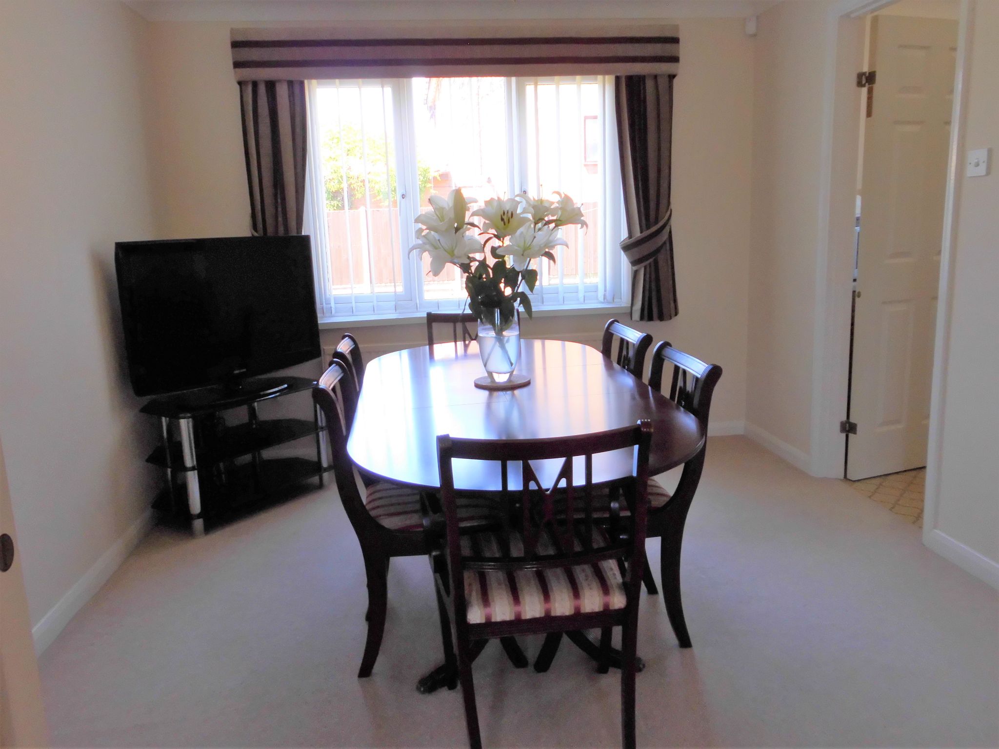 4 bedroom detached house SSTC in Leicester - Photograph 5.