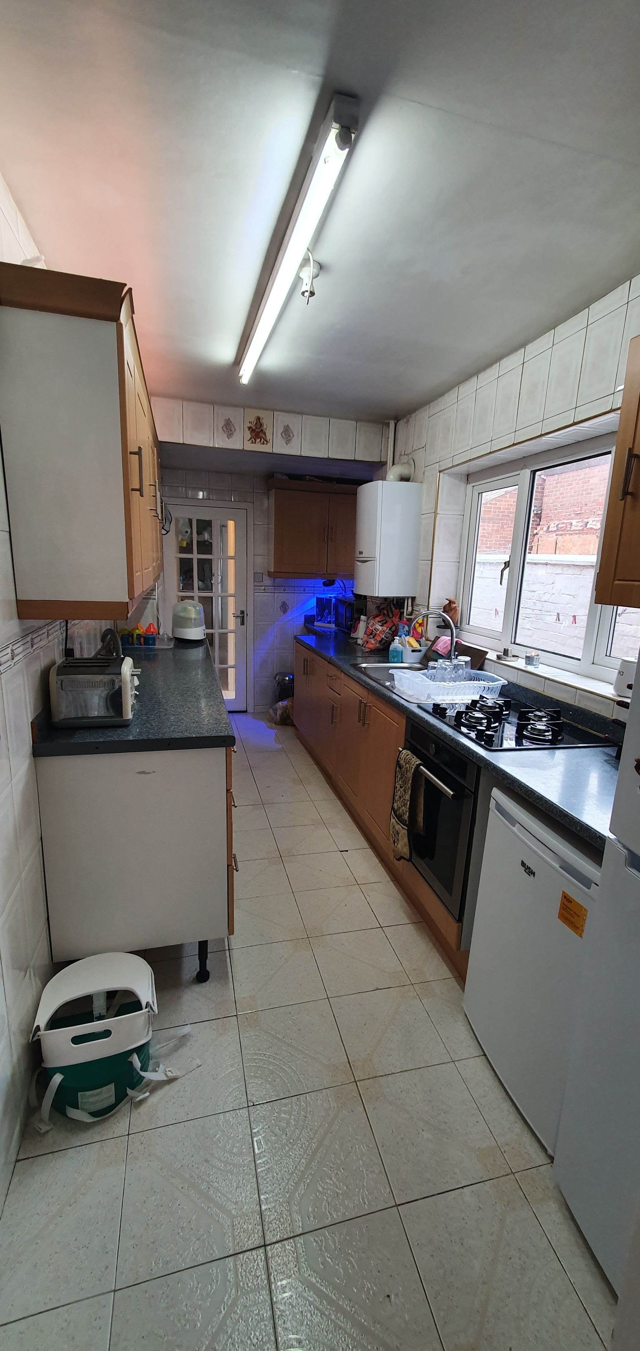 3 bedroom mid terraced house For Sale in Leicester - Photograph 8.