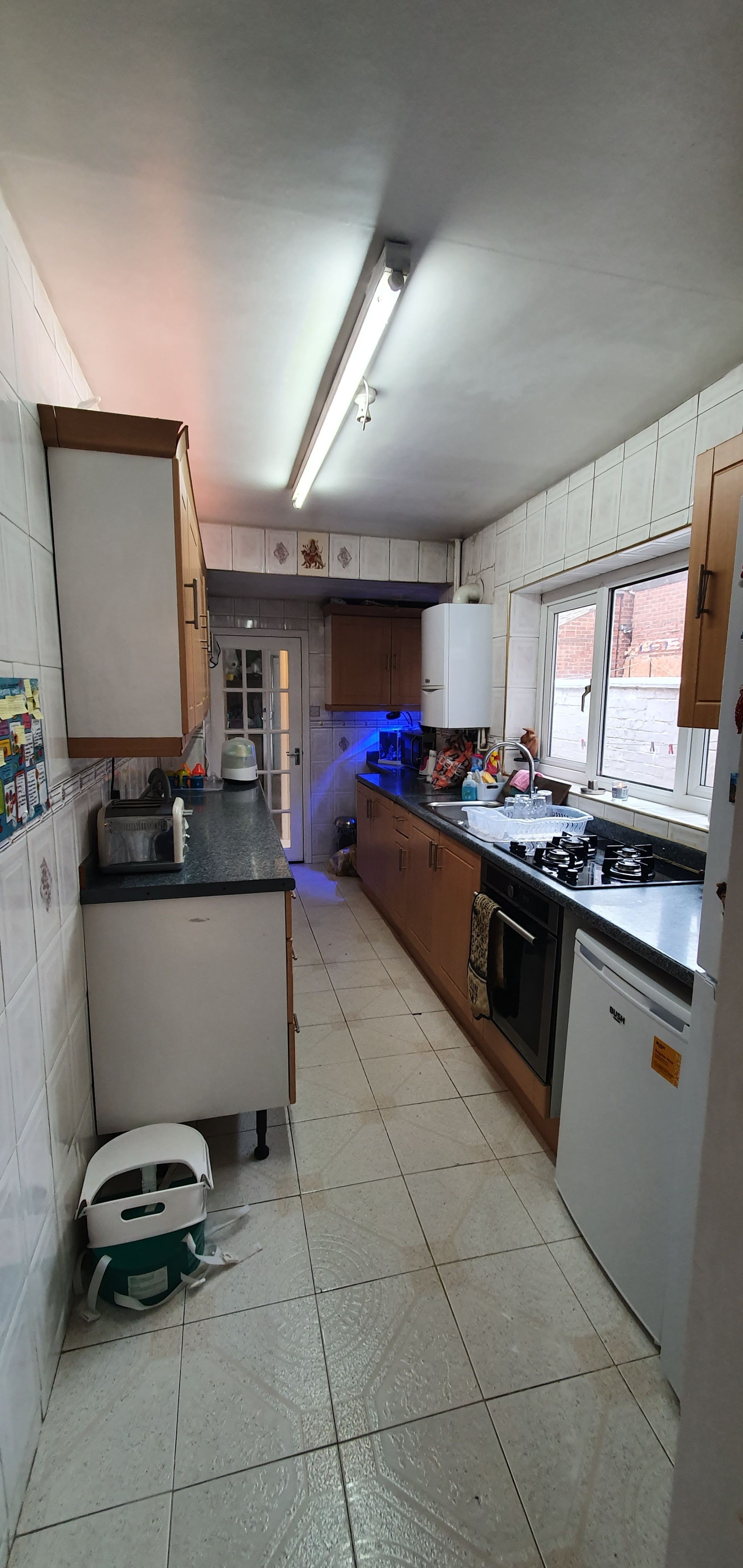 3 bedroom mid terraced house For Sale in Leicester - Photograph 9.