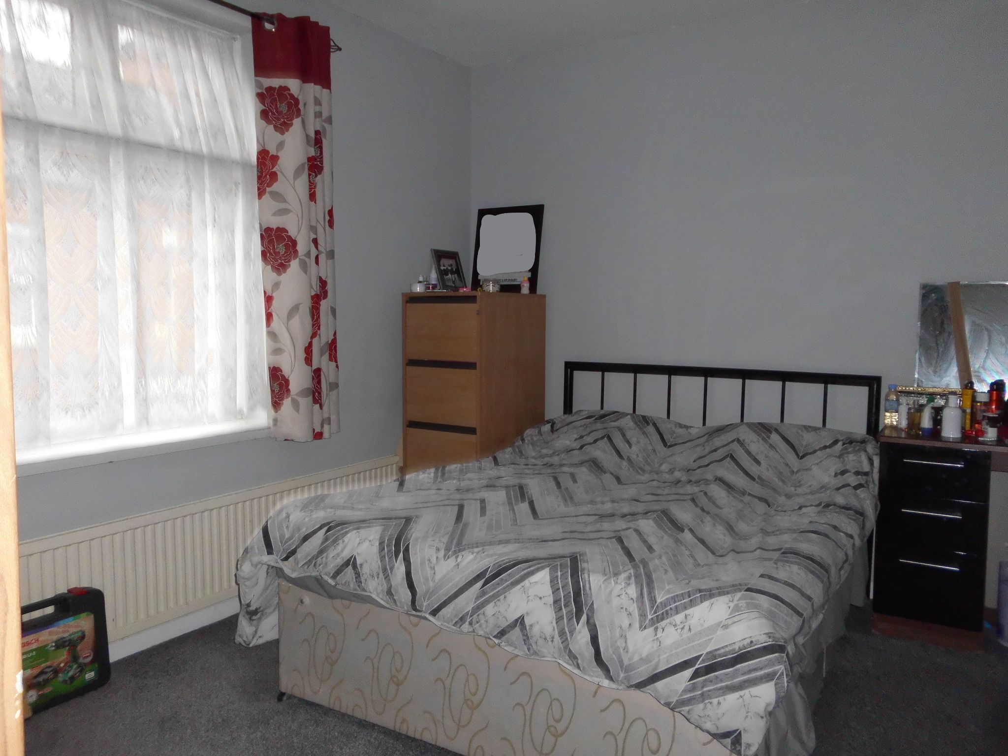 3 bedroom mid terraced house For Sale in Leicester - Photograph 9.