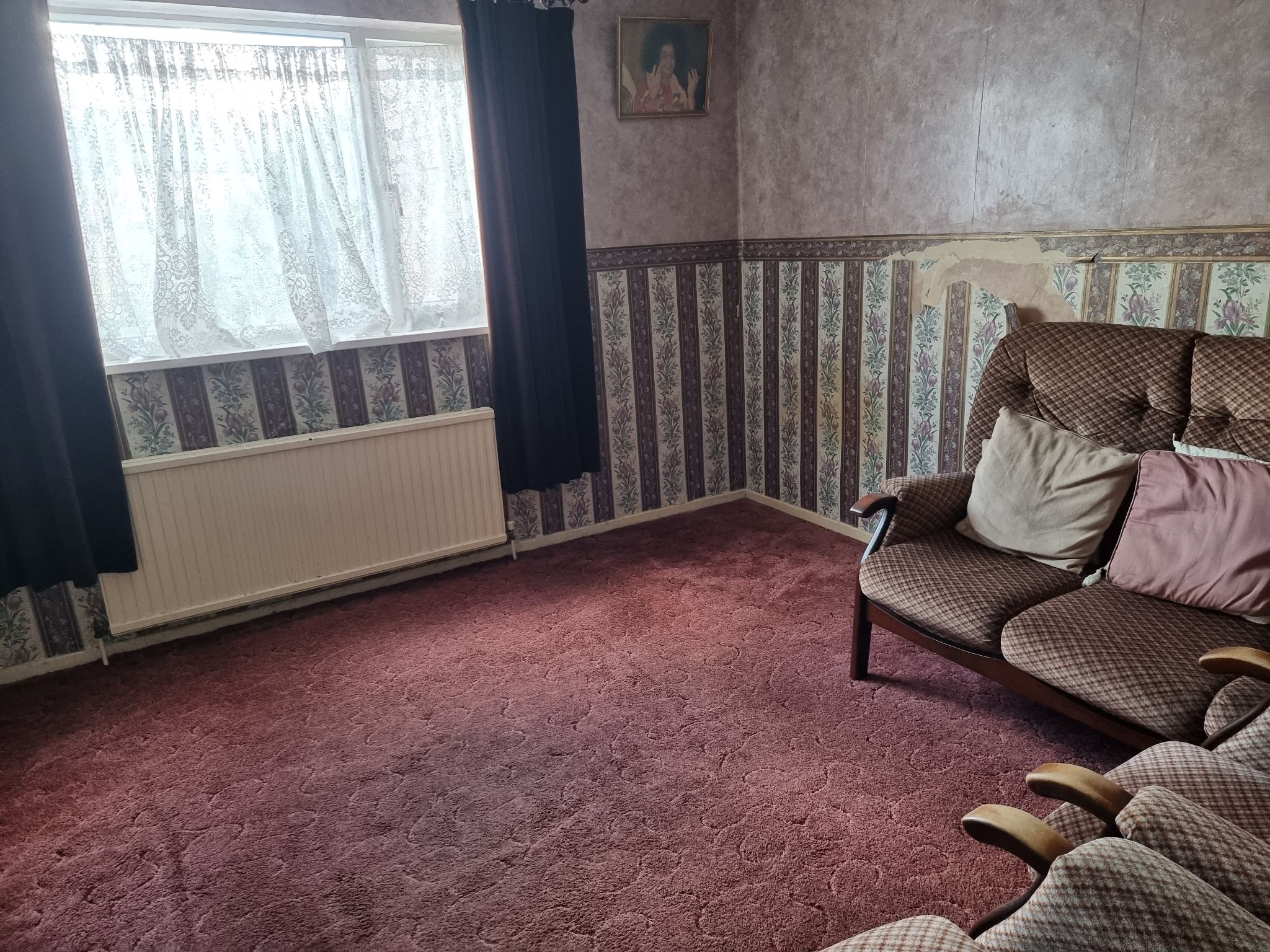 3 bedroom town house For Sale in Leicester - Photograph 3.