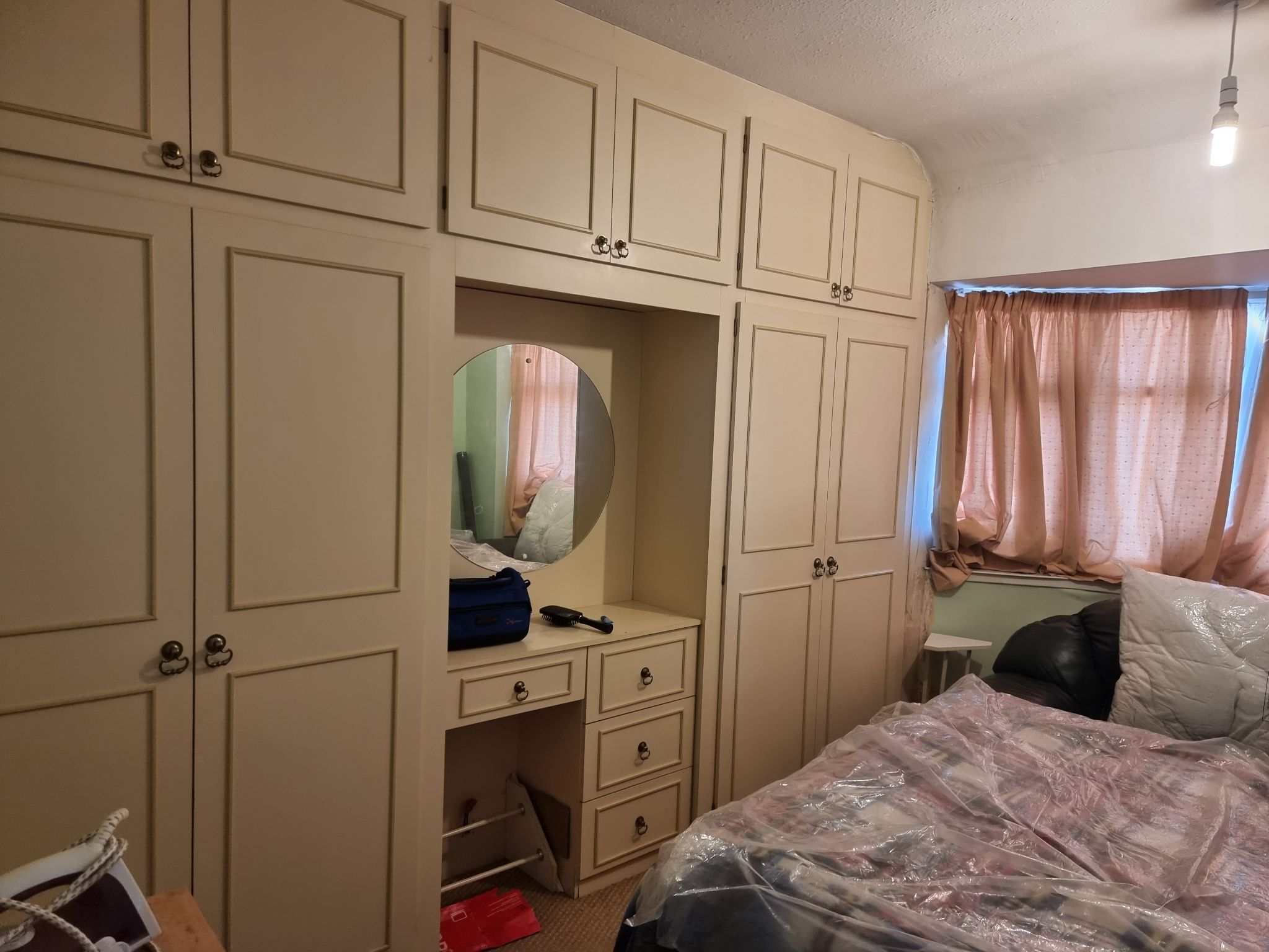 3 bedroom semi-detached house SSTC in Leicester - Photograph 3.