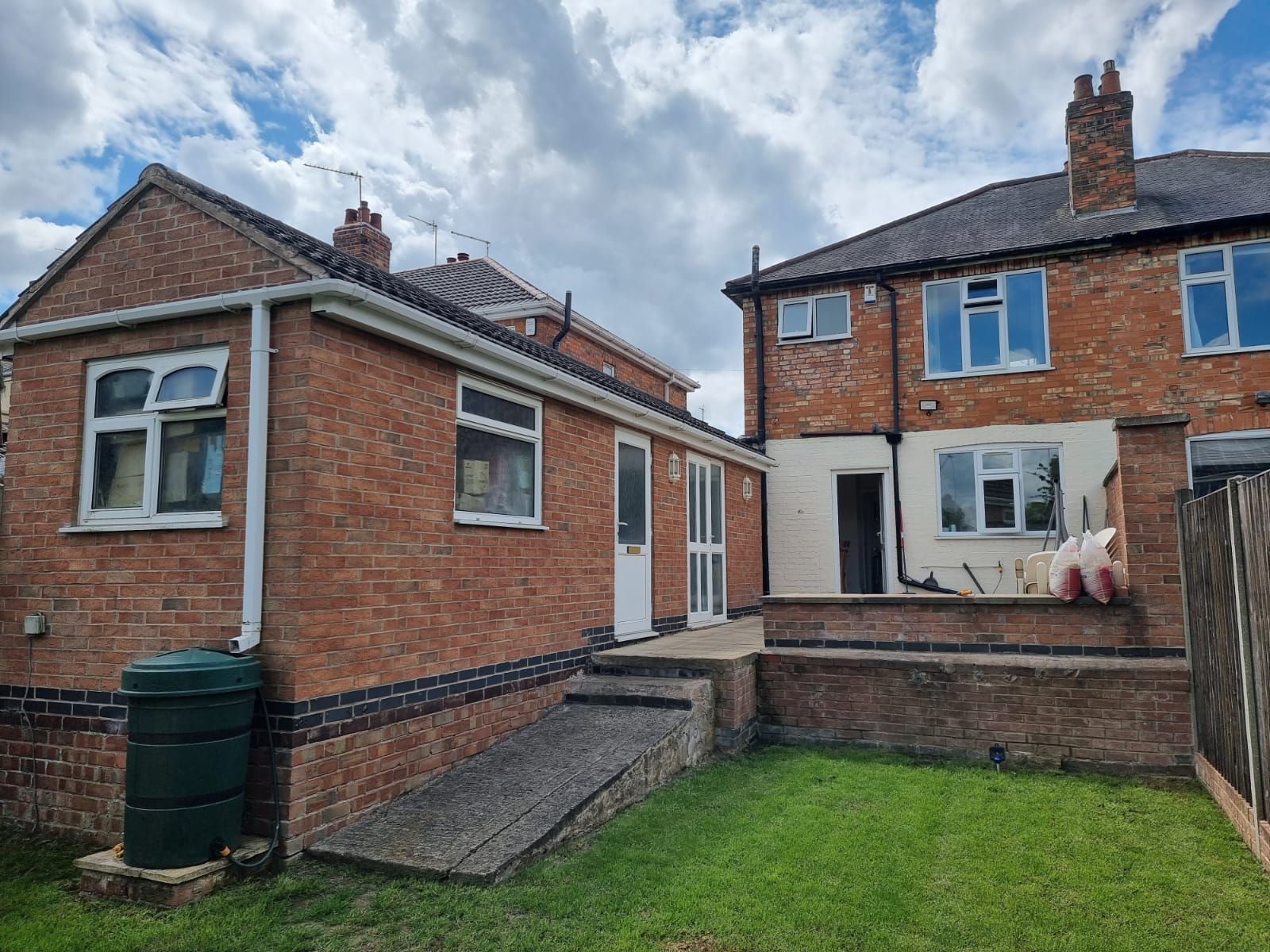 3 bedroom semi-detached house SSTC in Leicester - Photograph 16.
