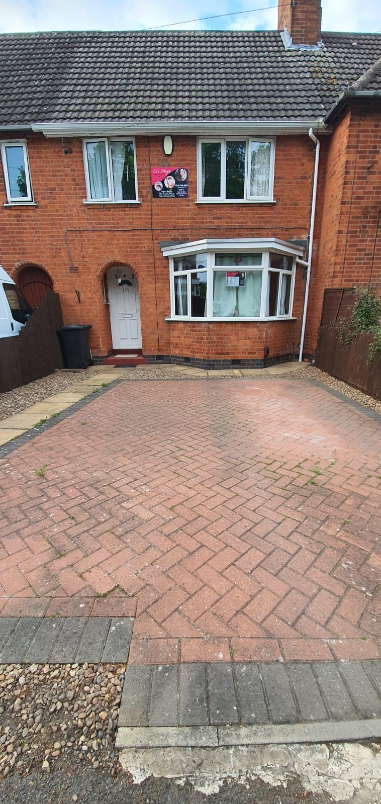 3 bedroom town house For Sale in Leicester - Photograph 1.