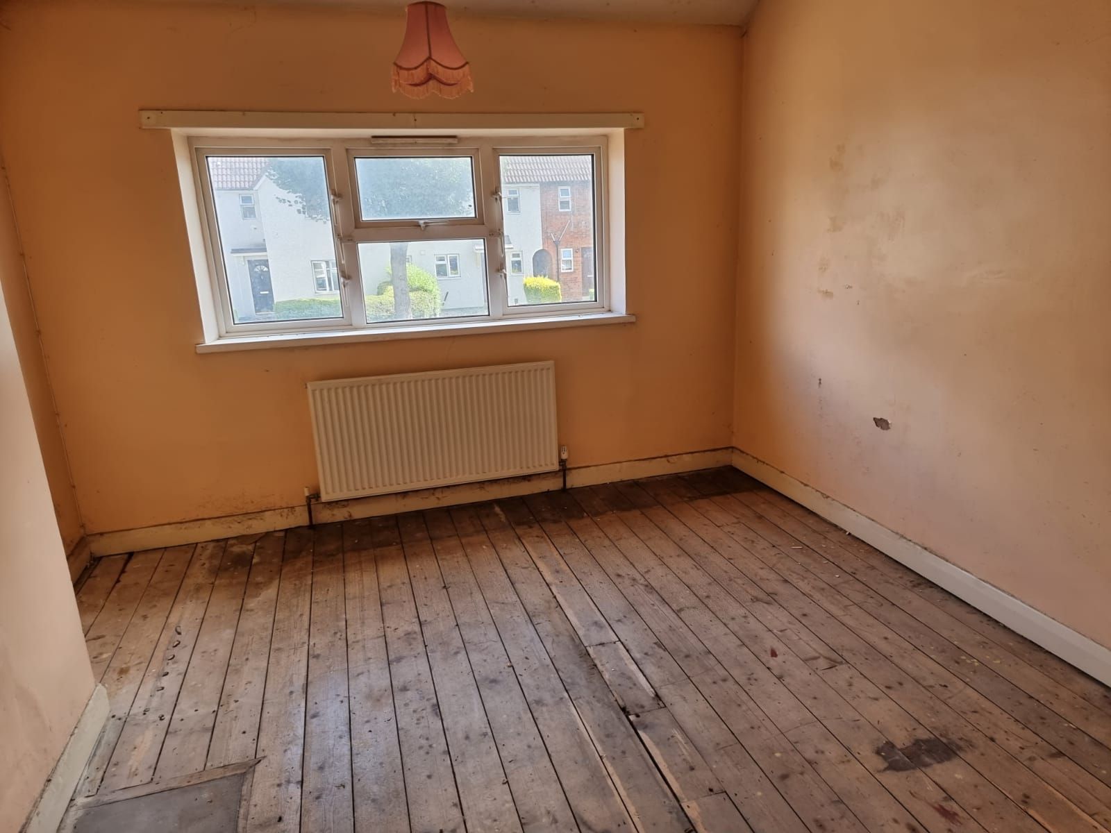 3 bedroom town house For Sale in Leicester - Photograph 8.