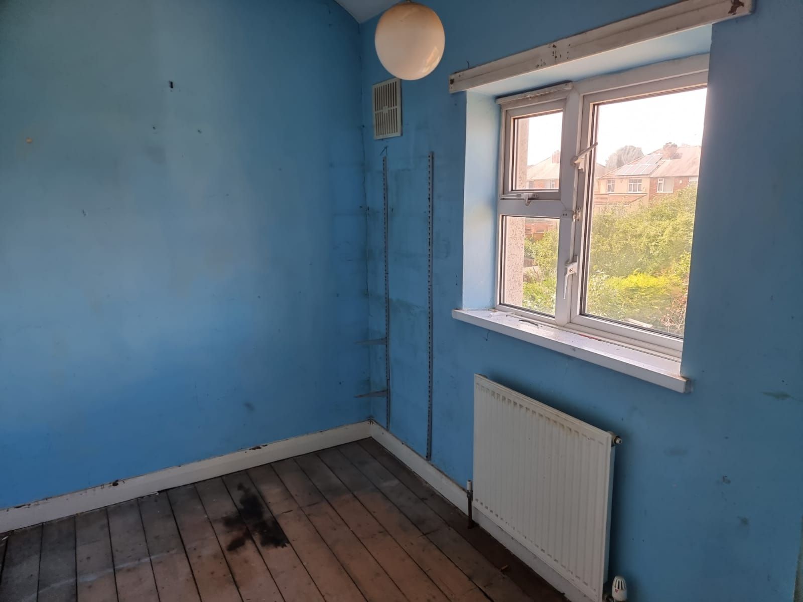 3 bedroom town house For Sale in Leicester - Photograph 9.