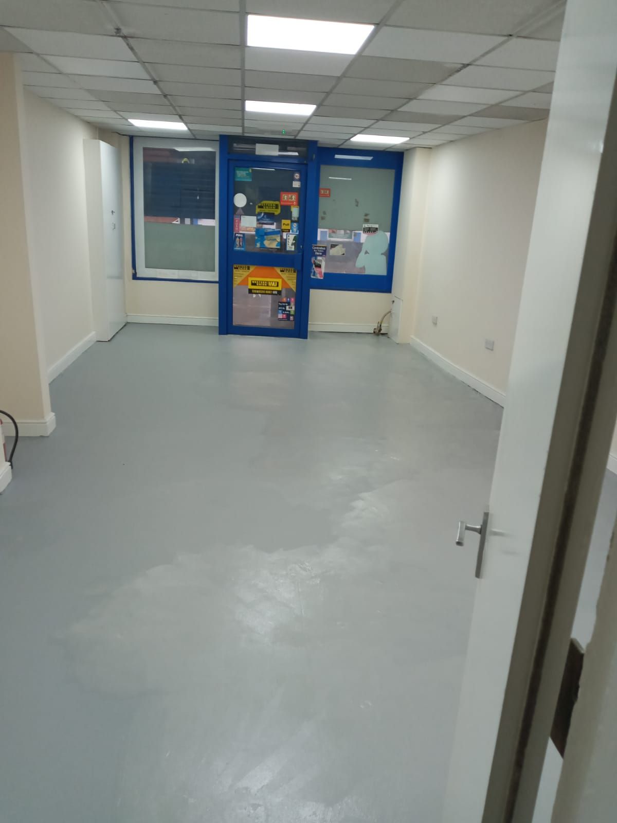 Shop To Let in Leicester - Photograph 2.