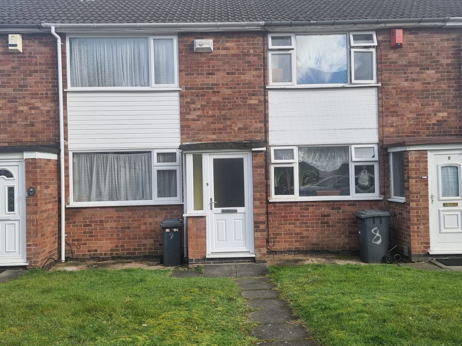 2 bedroom mid terraced house SSTC in Leicester - Photograph 1.