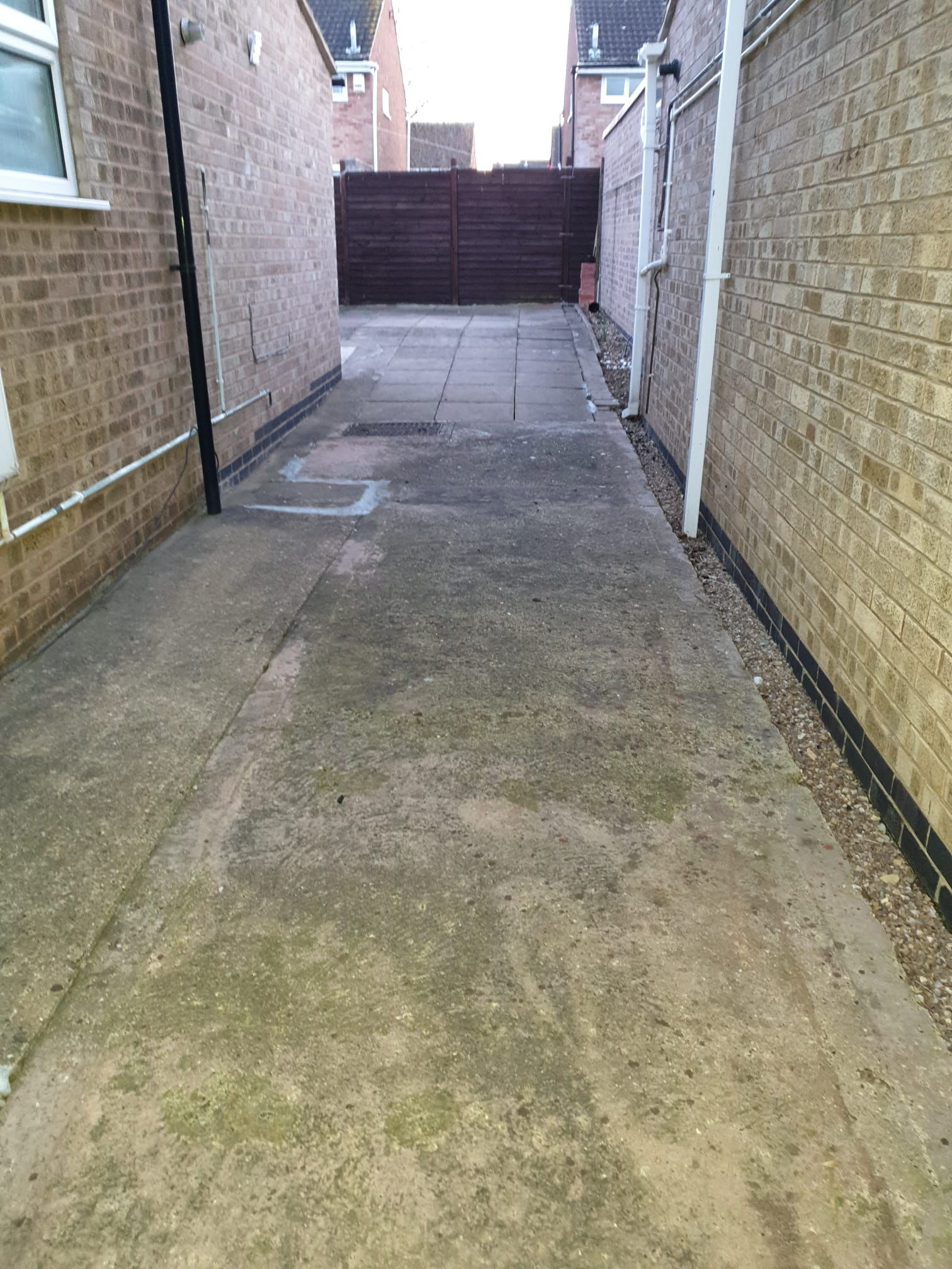 2 bedroom semi-detached house To Let in Leicester - Photograph 27.