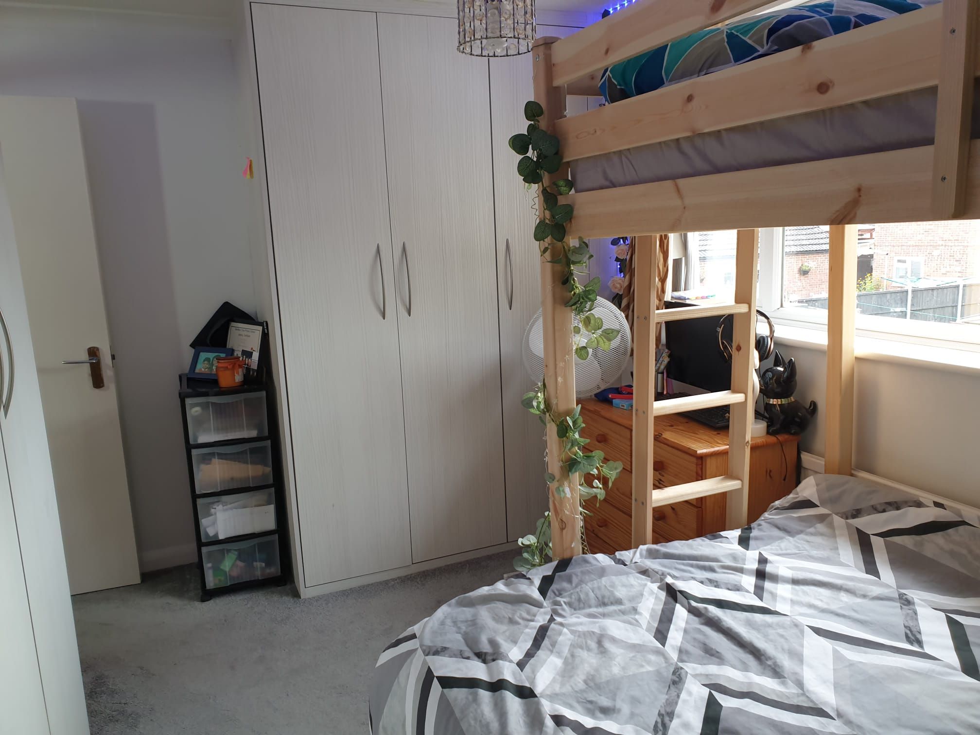 2 bedroom semi-detached house To Let in Leicester - Photograph 17.