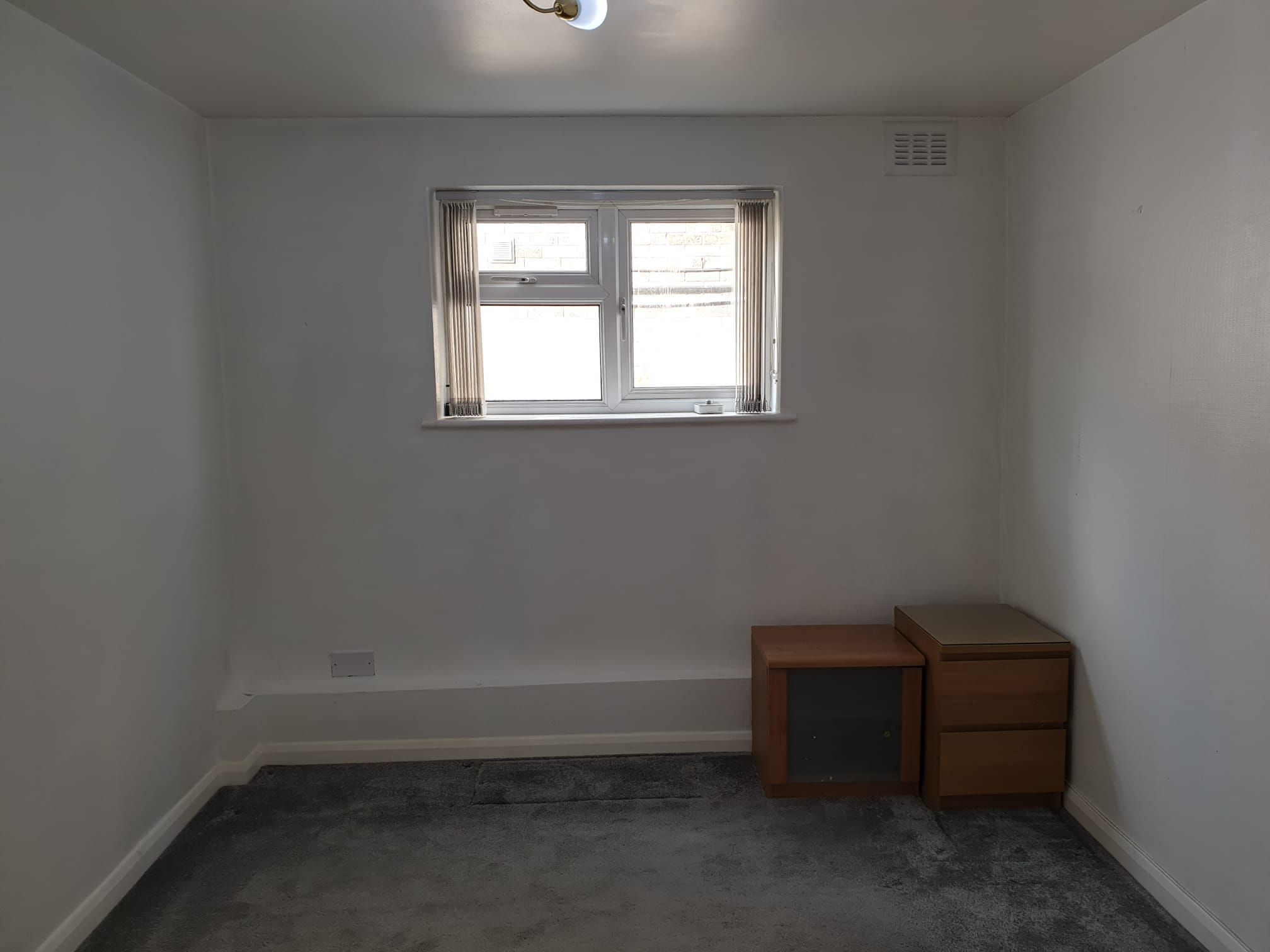 2 bedroom semi-detached house To Let in Leicester - Dining room.