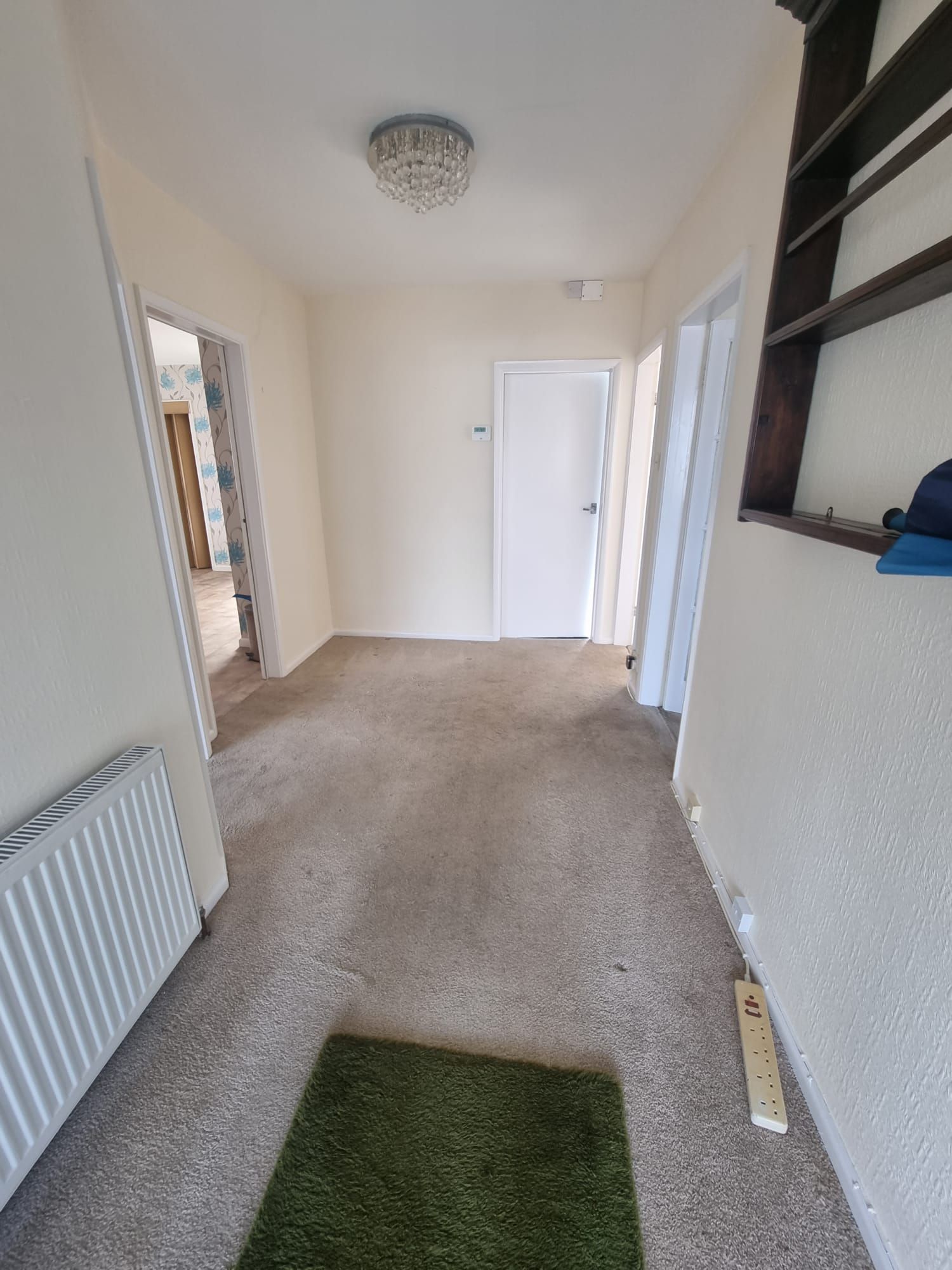 2 bedroom detached bungalow SSTC in Leicester - Photograph 2.