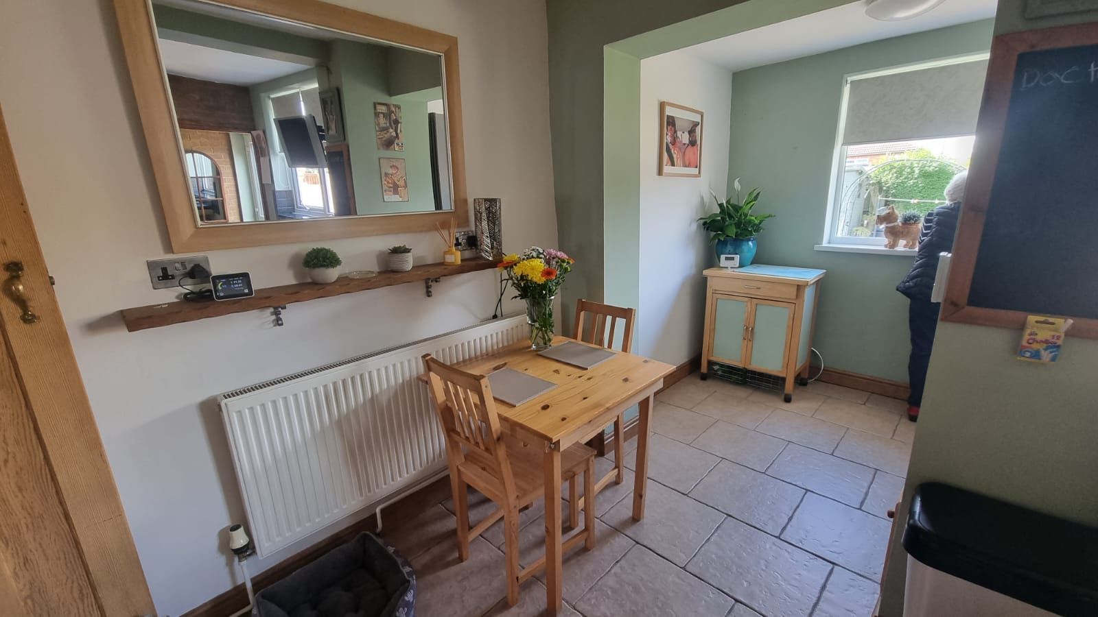 4 bedroom semi-detached house For Sale in Leicester - Photograph 8.
