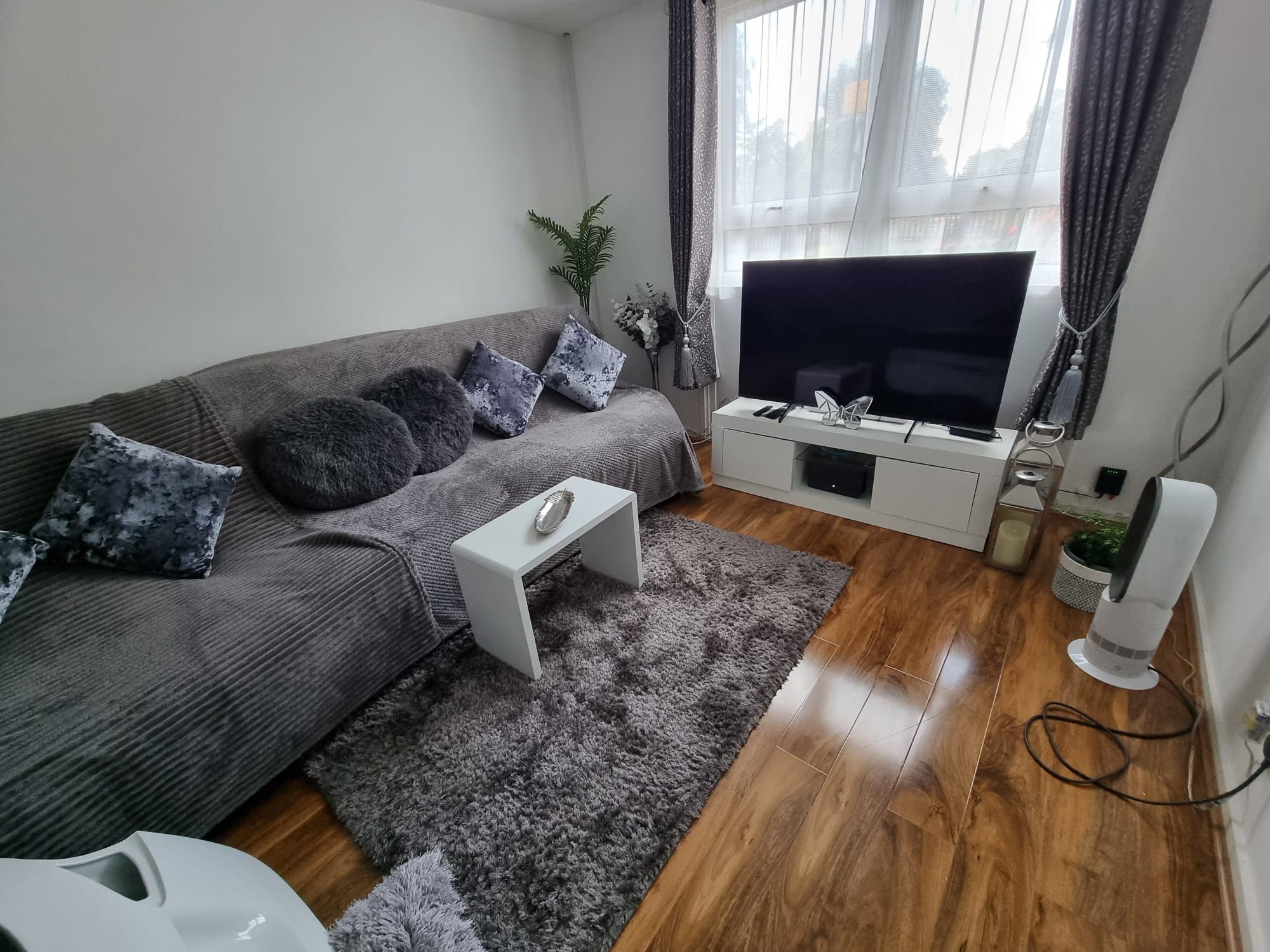 4 bedroom end terraced house To Let in Leicester - Property photograph.
