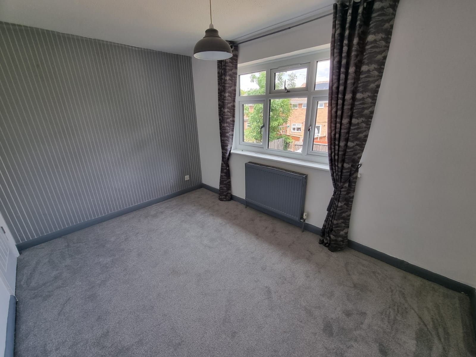 2 bedroom mid terraced house For Sale in Leicester - Photograph 6.