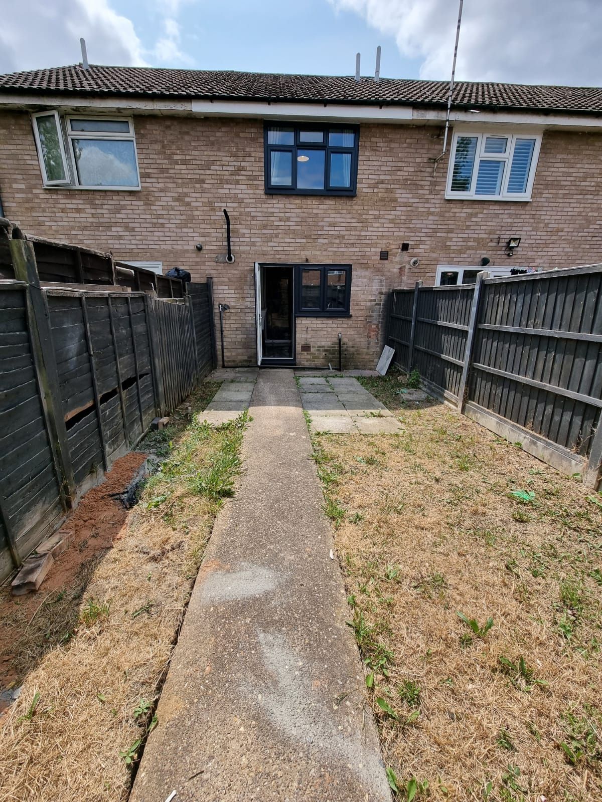 2 bedroom mid terraced house For Sale in Leicester - Photograph 7.