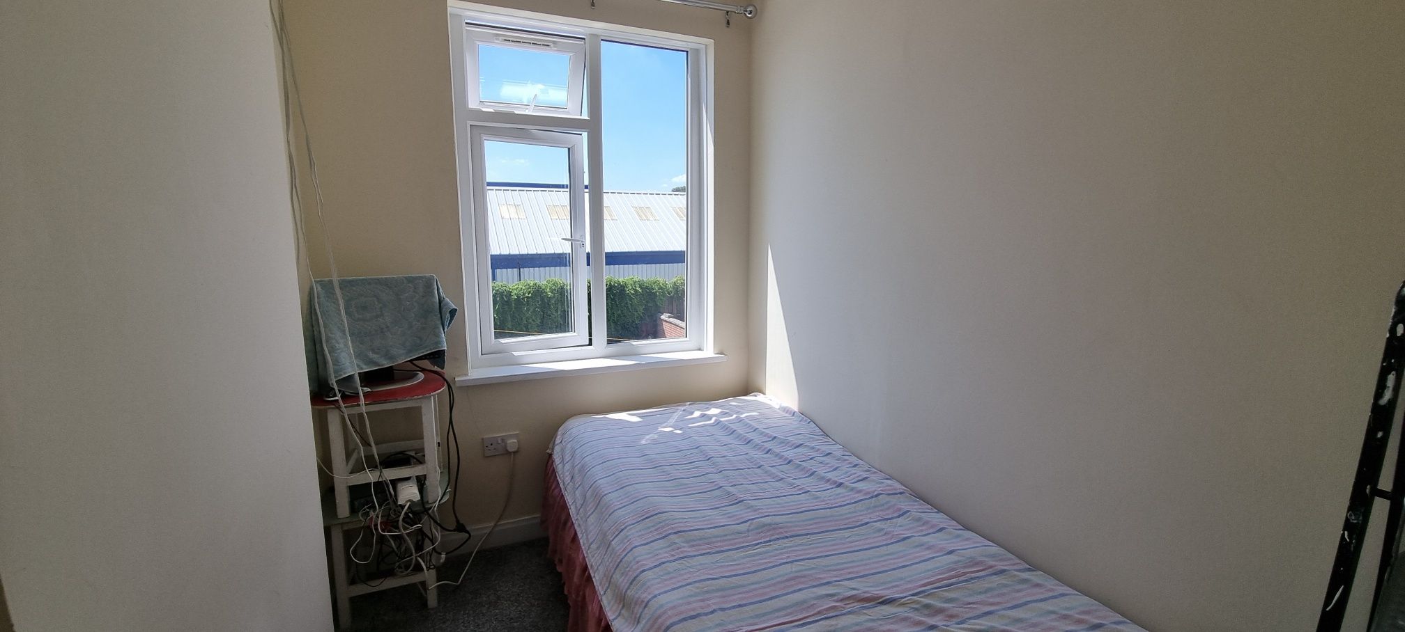 3 bedroom semi-detached house For Sale in Leicester - Bedroom 3.