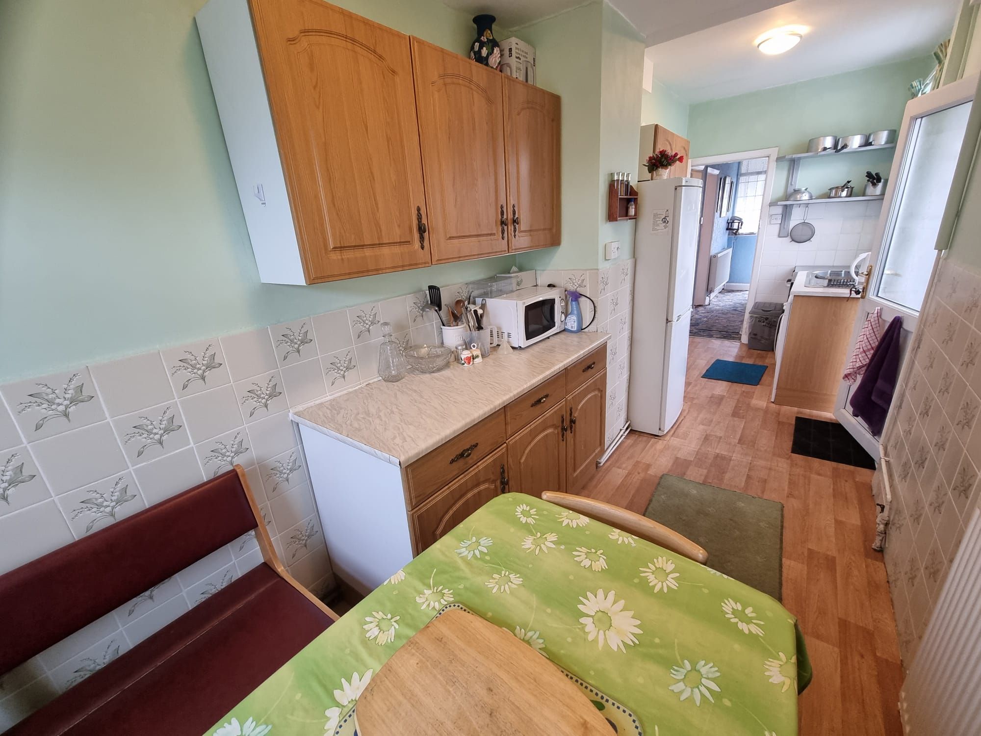 3 bedroom semi-detached house For Sale in Leicester - Photograph 6.
