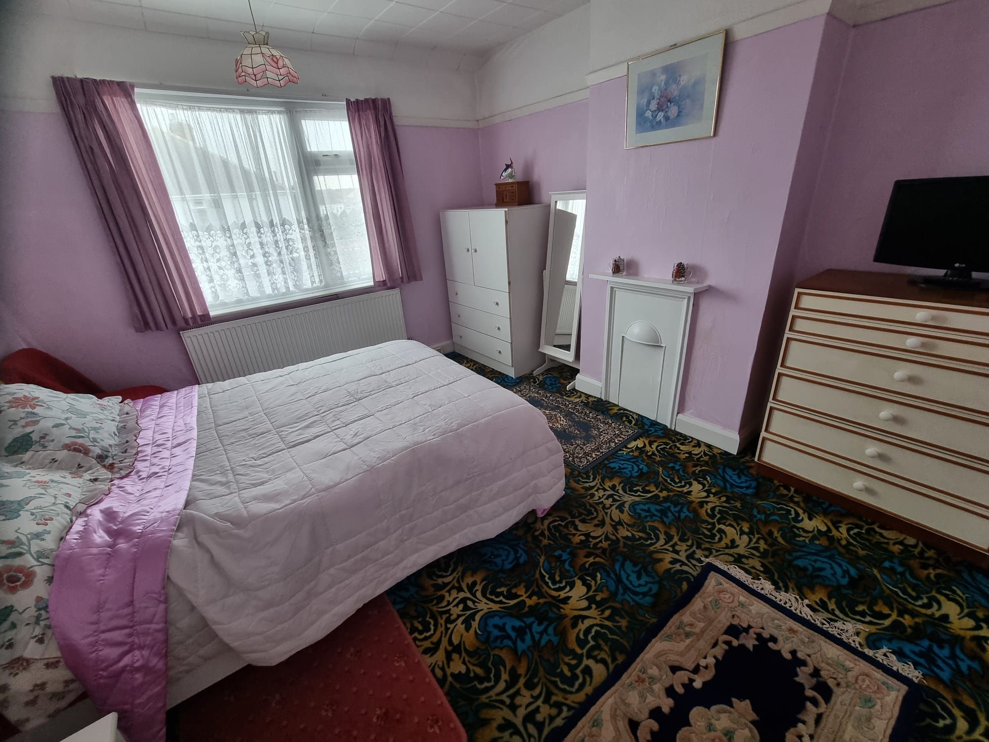 3 bedroom semi-detached house For Sale in Leicester - Photograph 7.
