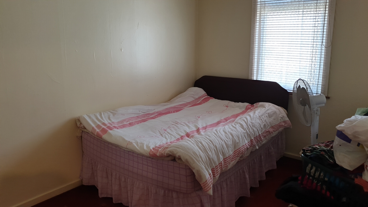 3 bedroom mid terraced house For Sale in Leicester - Photograph 6.