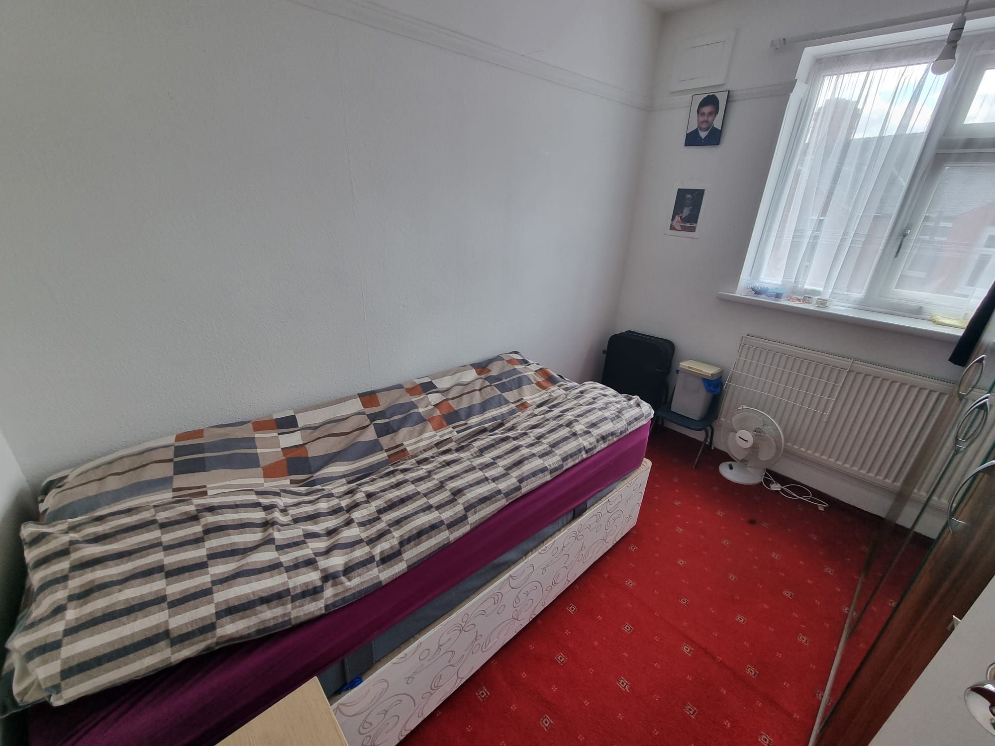 4 bedroom town house For Sale in Leicester - Photograph 9.