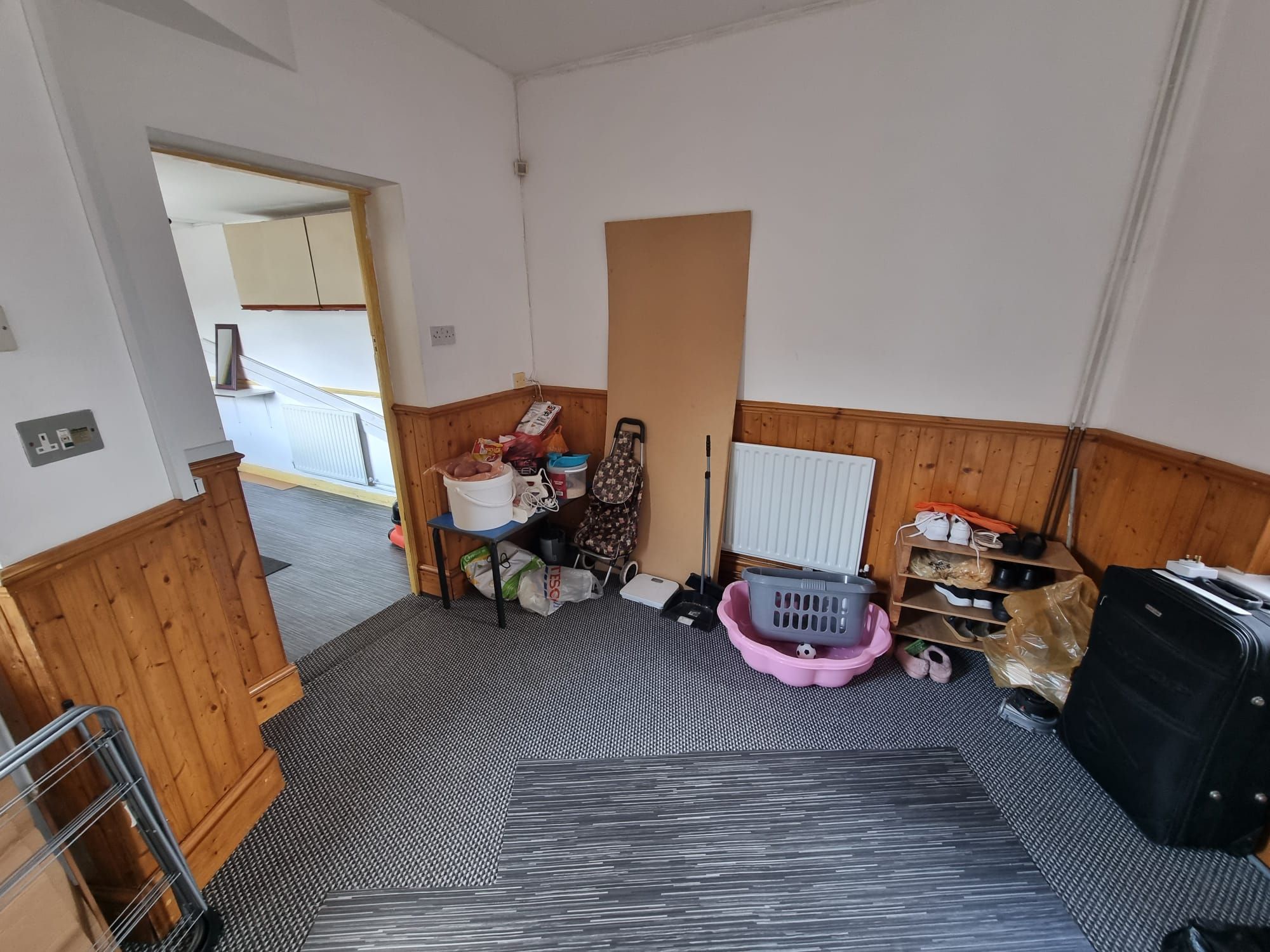 4 bedroom town house For Sale in Leicester - Photograph 6.