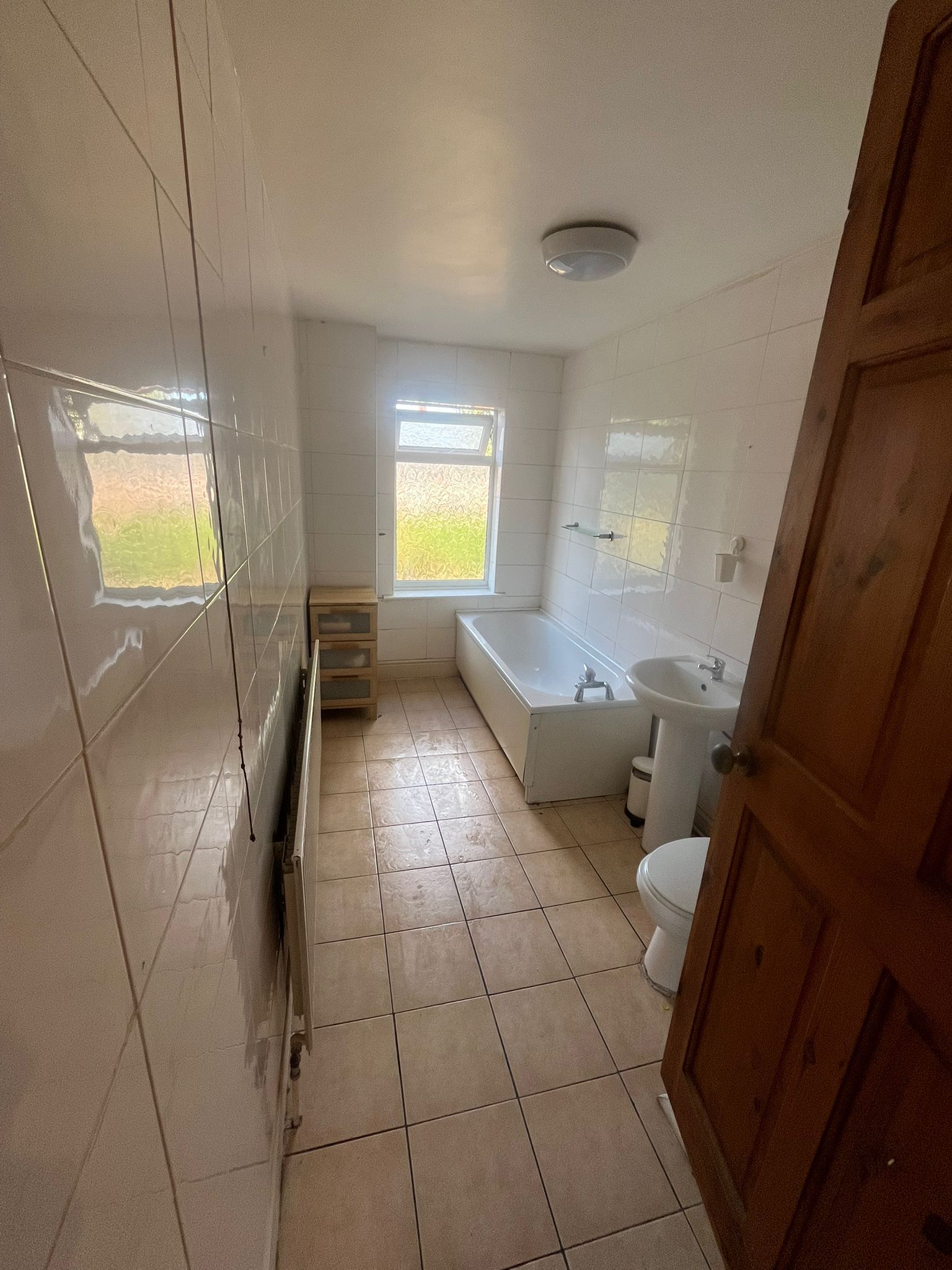 2 bedroom mid terraced house For Sale in Leicester - Photograph 9.