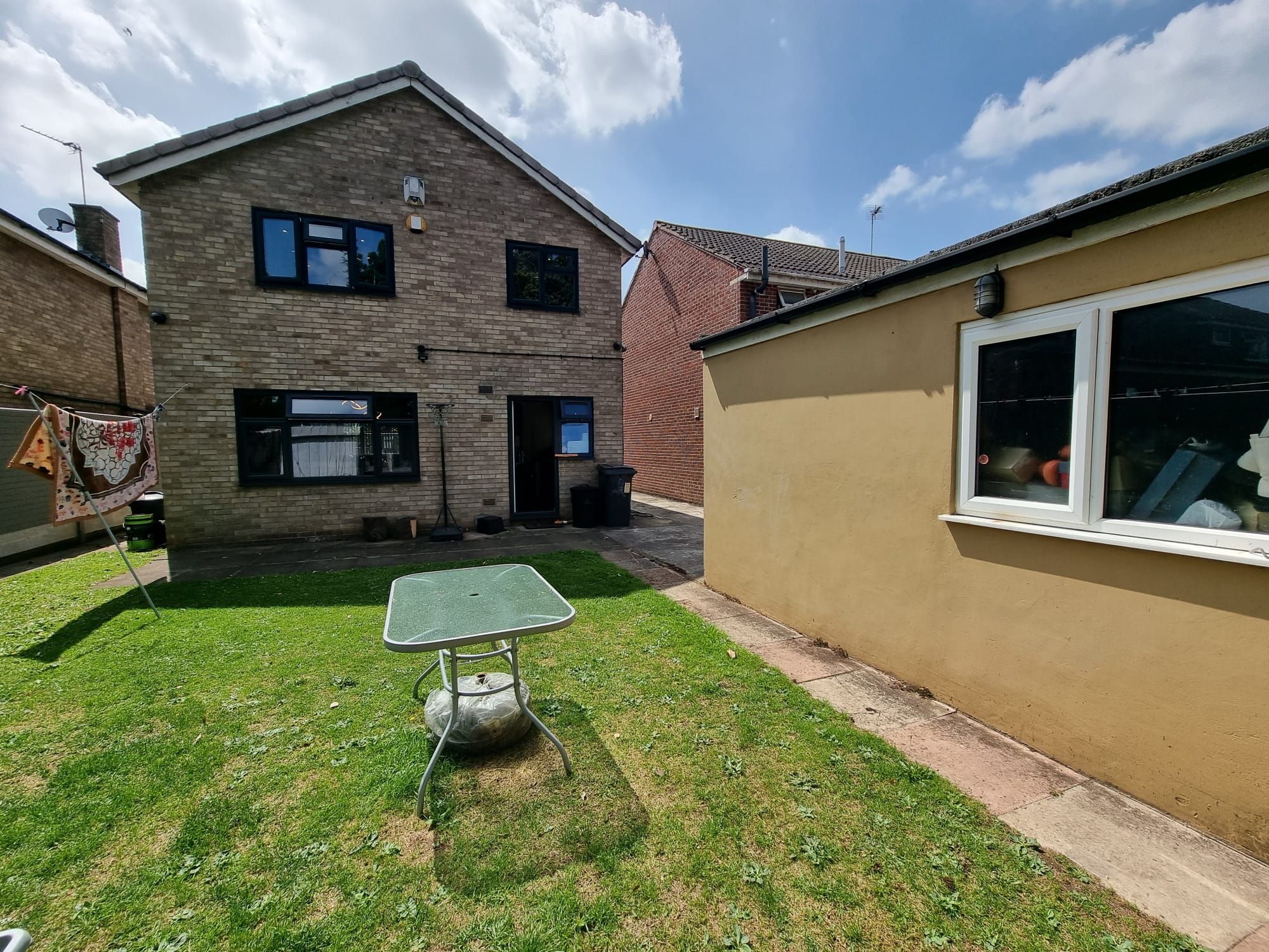 4 bedroom detached house For Sale in Leicester - Photograph 11.