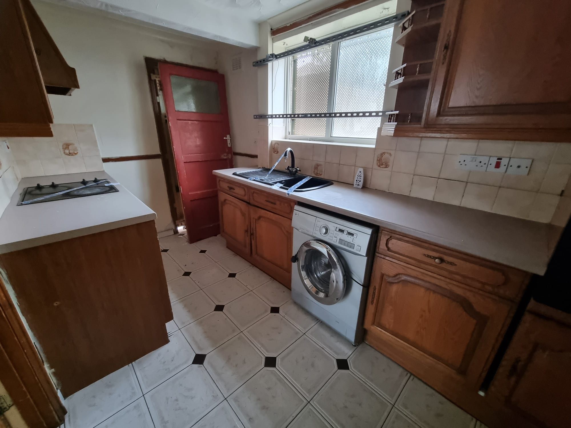3 bedroom town house For Sale in Leicester - Photograph 4.