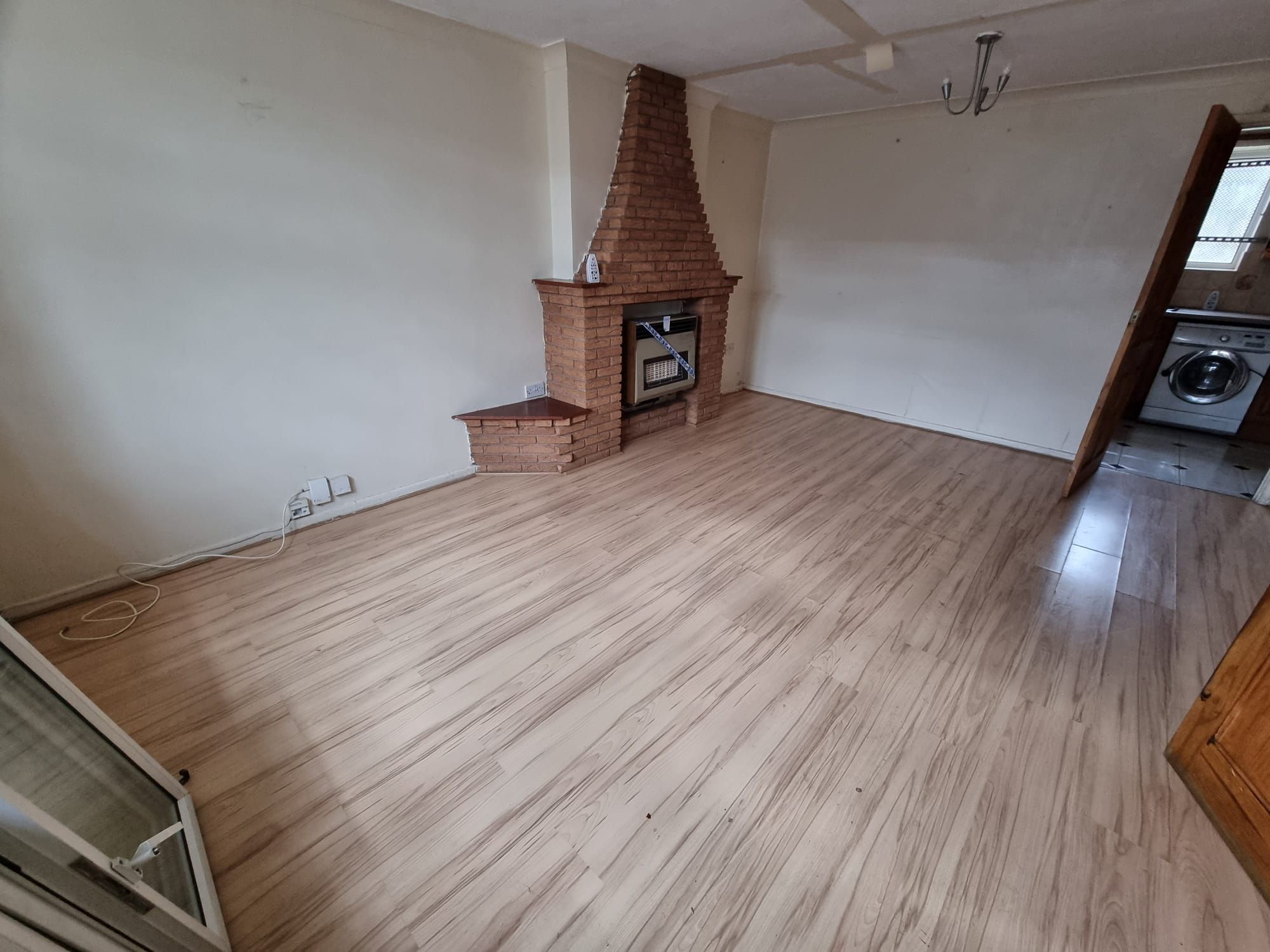 3 bedroom town house For Sale in Leicester - Photograph 3.