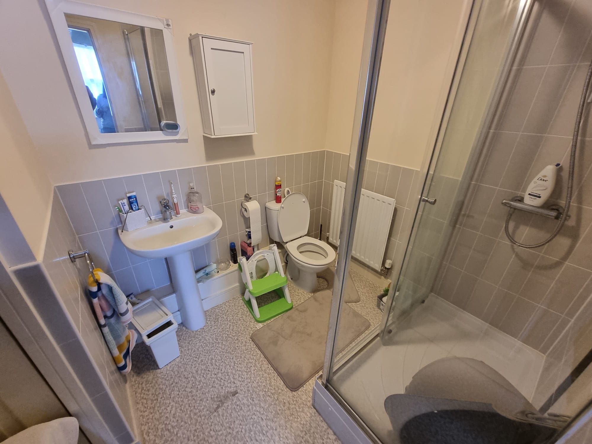 4 bedroom end terraced house For Sale in Leicester - Photograph 8.
