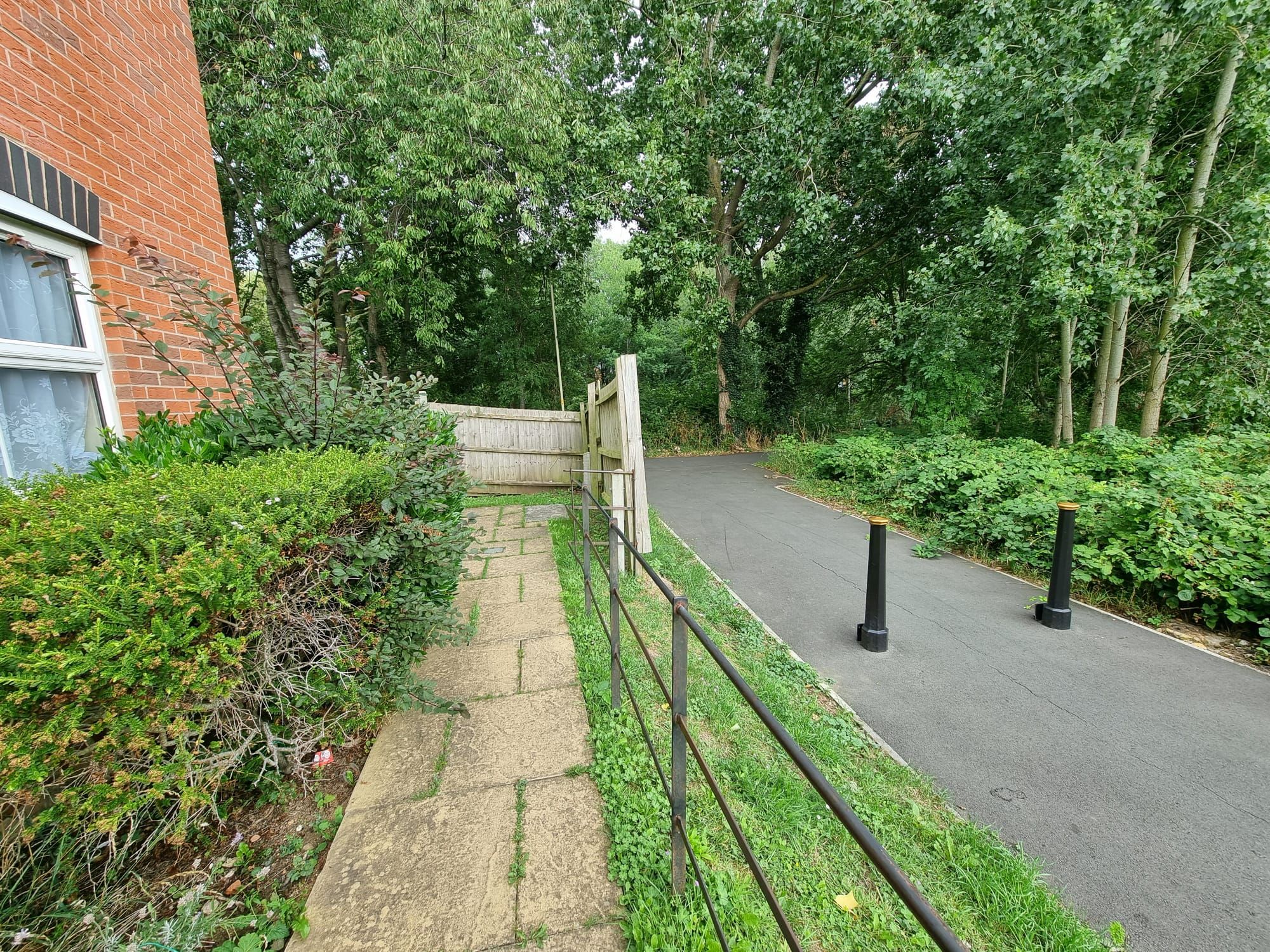 4 bedroom end terraced house For Sale in Leicester - Photograph 14.