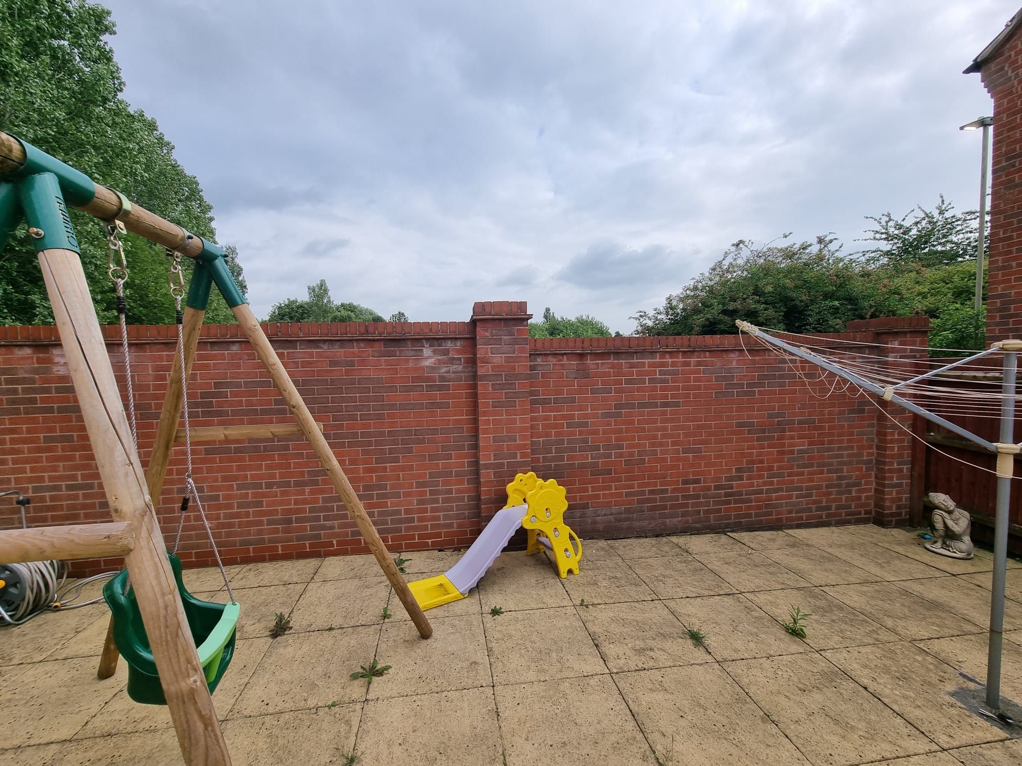 4 bedroom end terraced house For Sale in Leicester - Photograph 14.