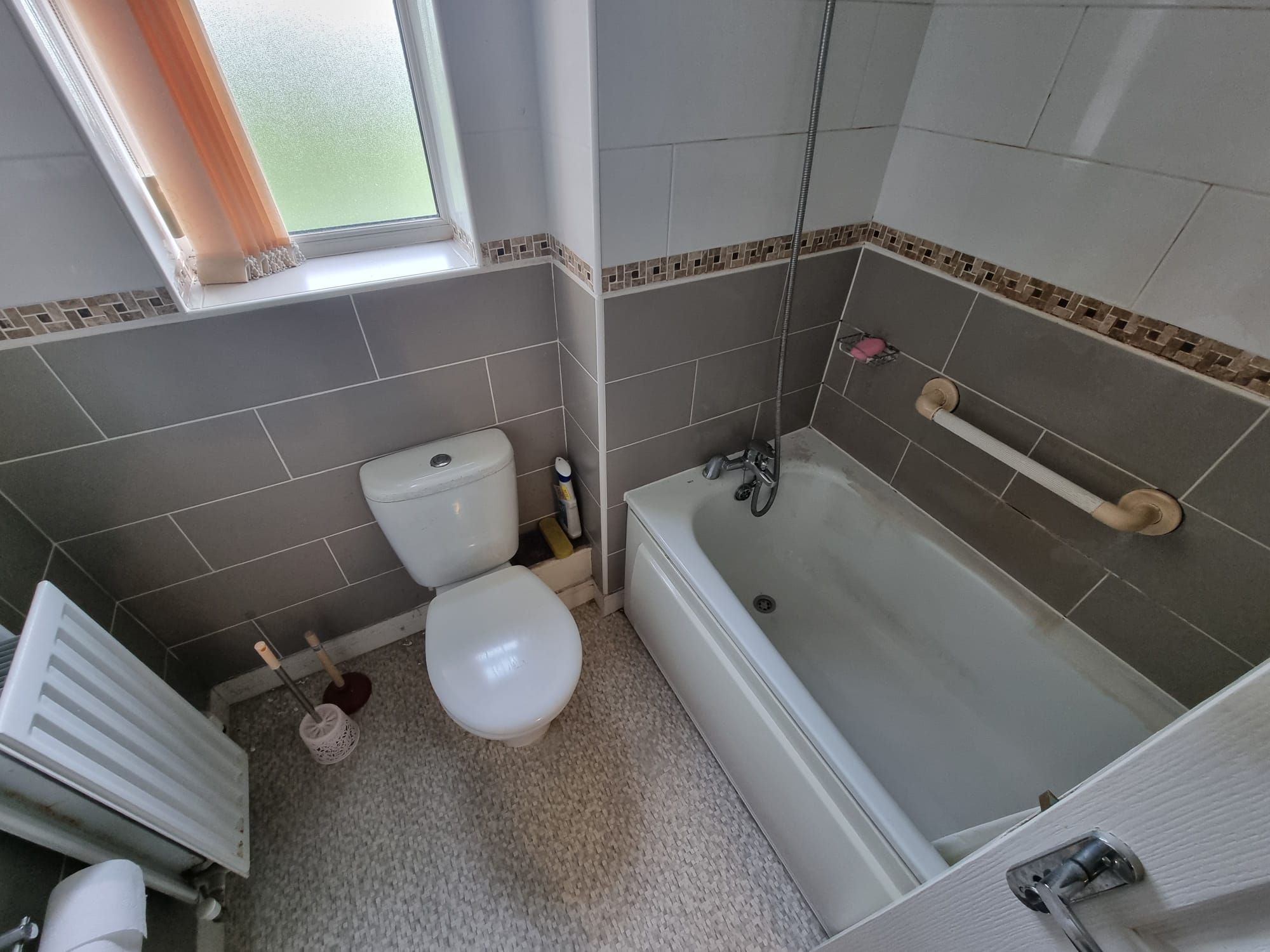 4 bedroom end terraced house For Sale in Leicester - Photograph 13.