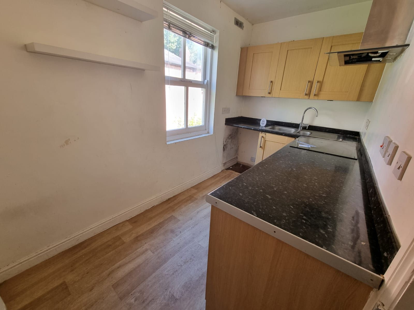 2 bedroom flat flat/apartment For Sale in Leicester - Photograph 4.