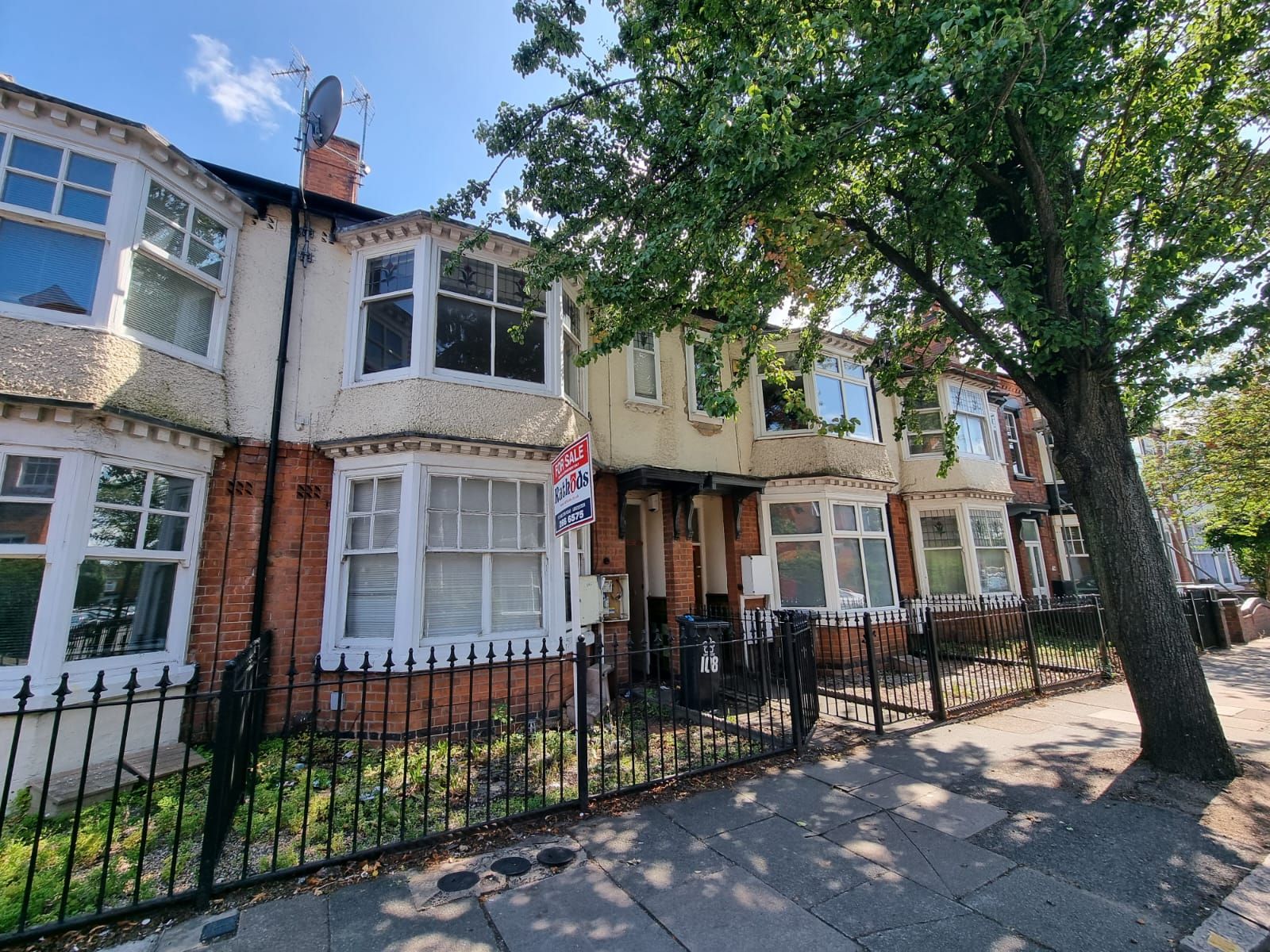 2 bedroom flat flat/apartment For Sale in Leicester - Photograph 1.