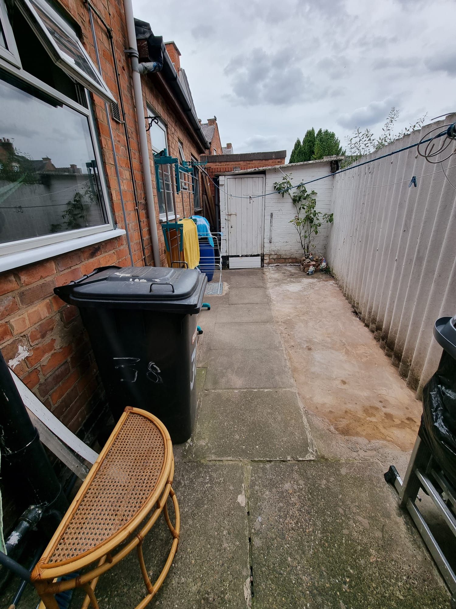 3 bedroom mid terraced house For Sale in Leicester - Photograph 10.